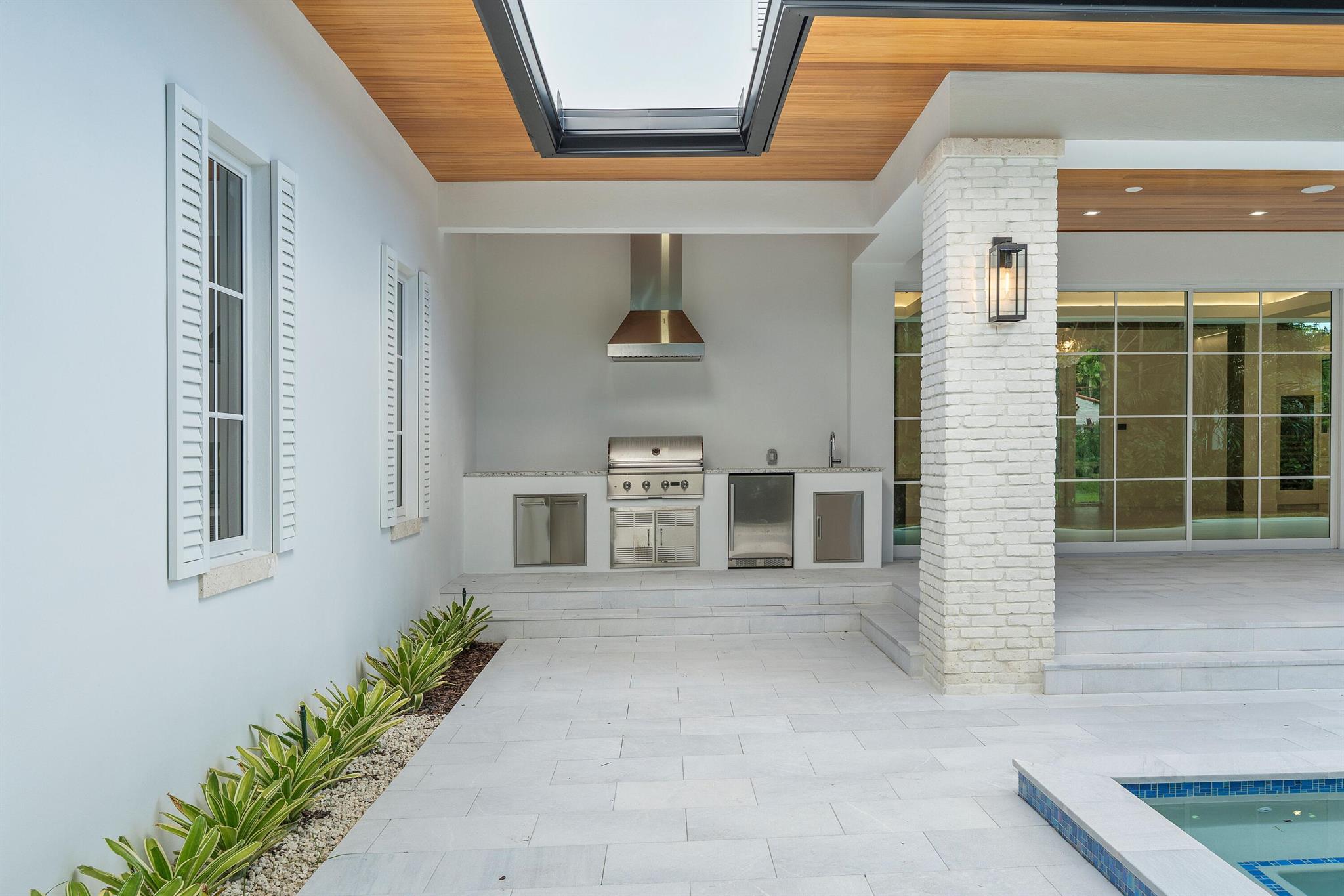 420 Barbarossa Ave Coral Gables, FL 33146