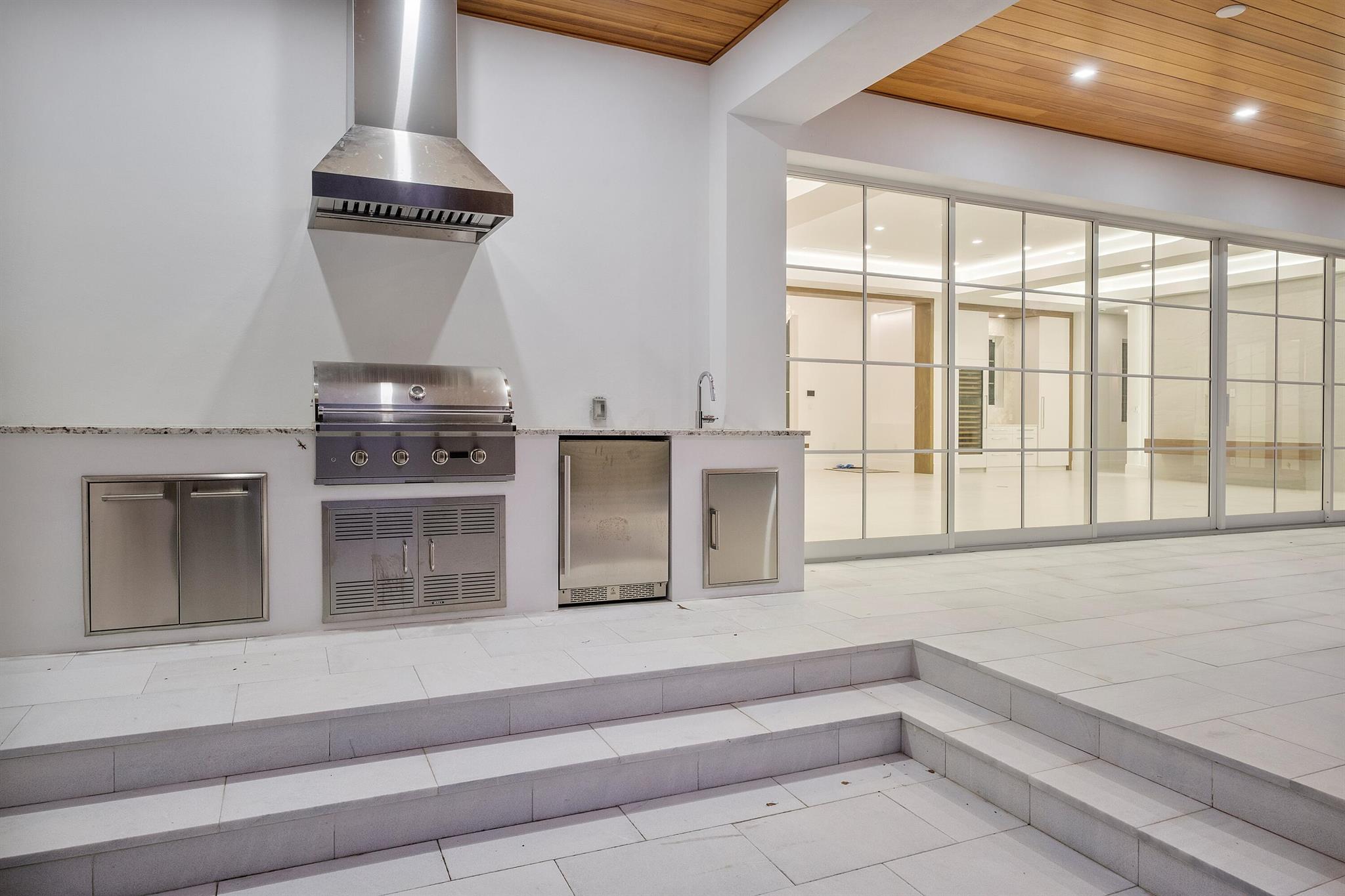 420 Barbarossa Ave Coral Gables, FL 33146