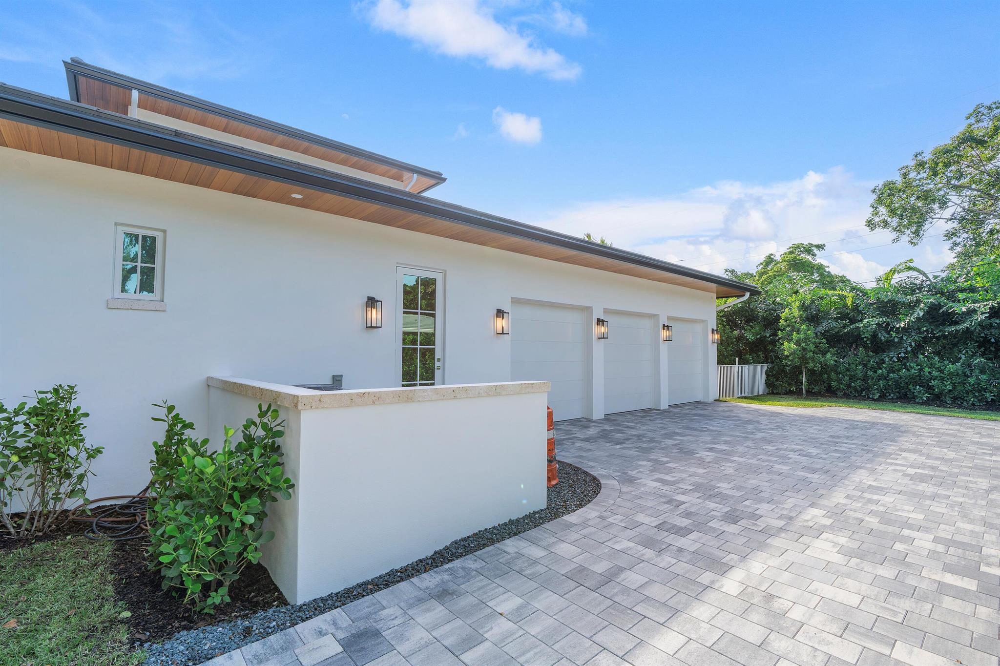 420 Barbarossa Ave Coral Gables, FL 33146