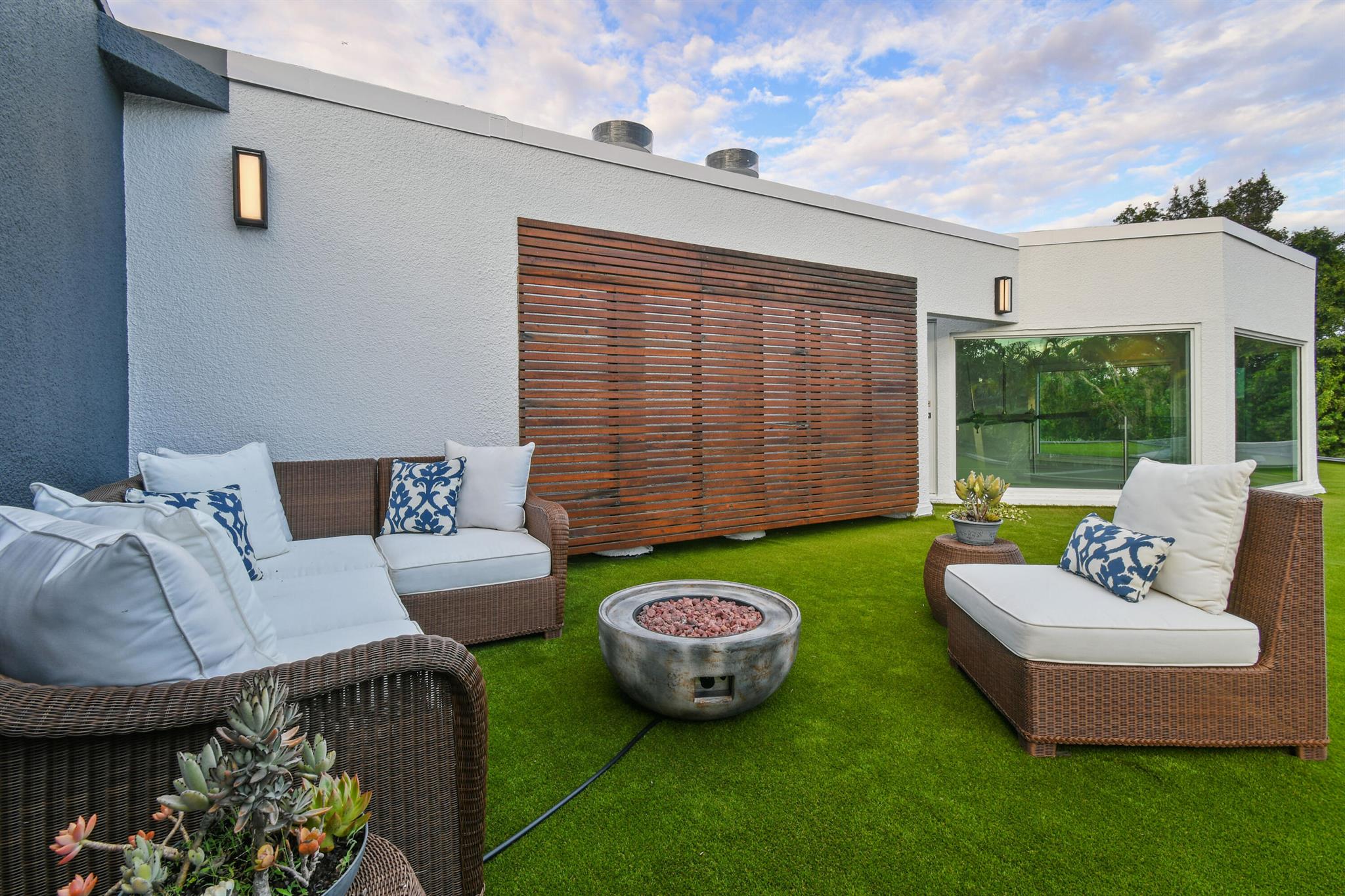 10541 SE Le Parc Jupiter, FL 33469