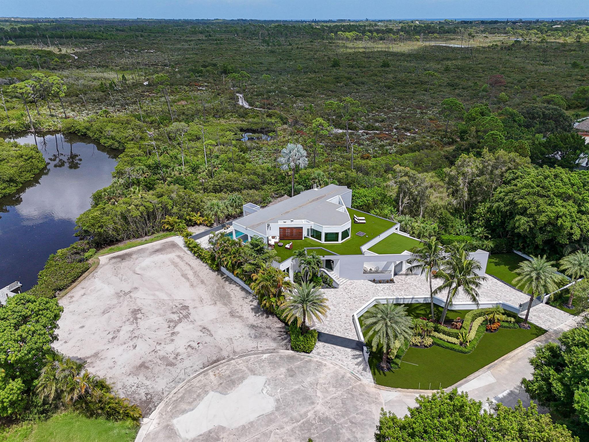 10541 SE Le Parc Jupiter, FL 33469