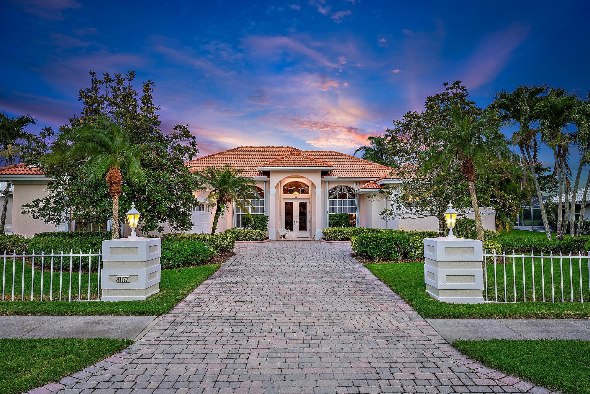 8157 SE Double Tree Dr