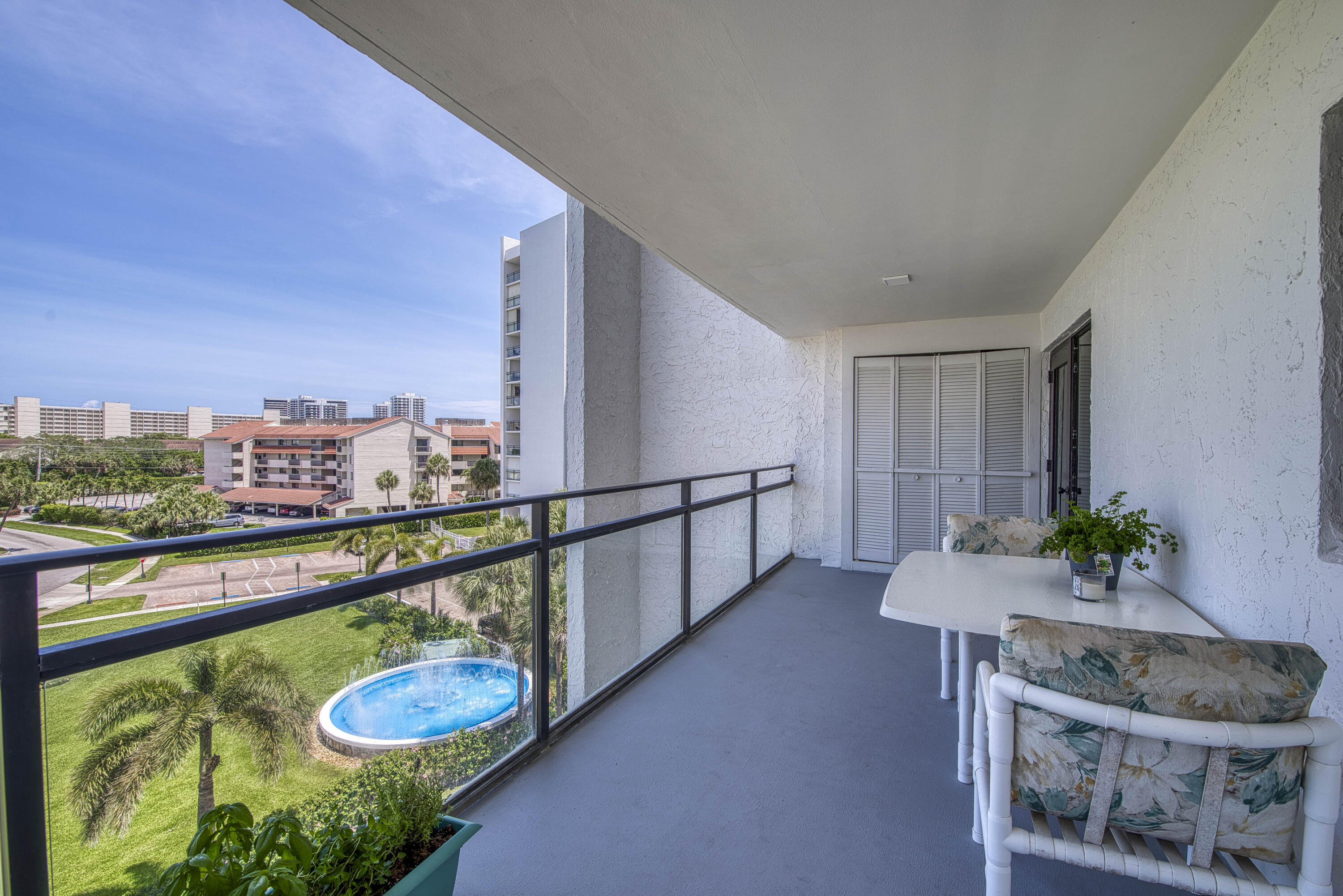 336 Golfview Rd #518 North Palm Beach, FL 33408