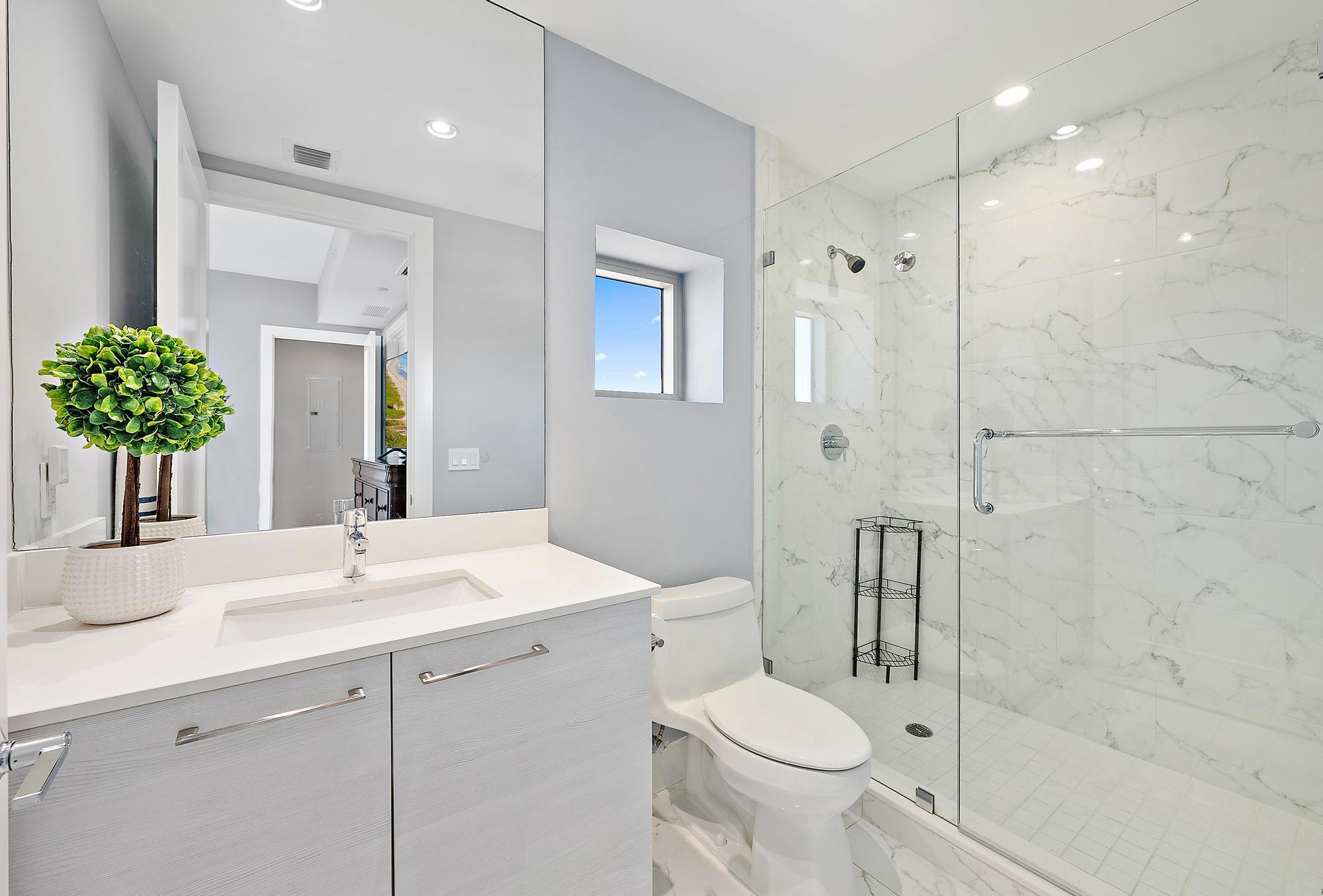 1 Water Clb Way #1604 North Palm Beach, FL 33408