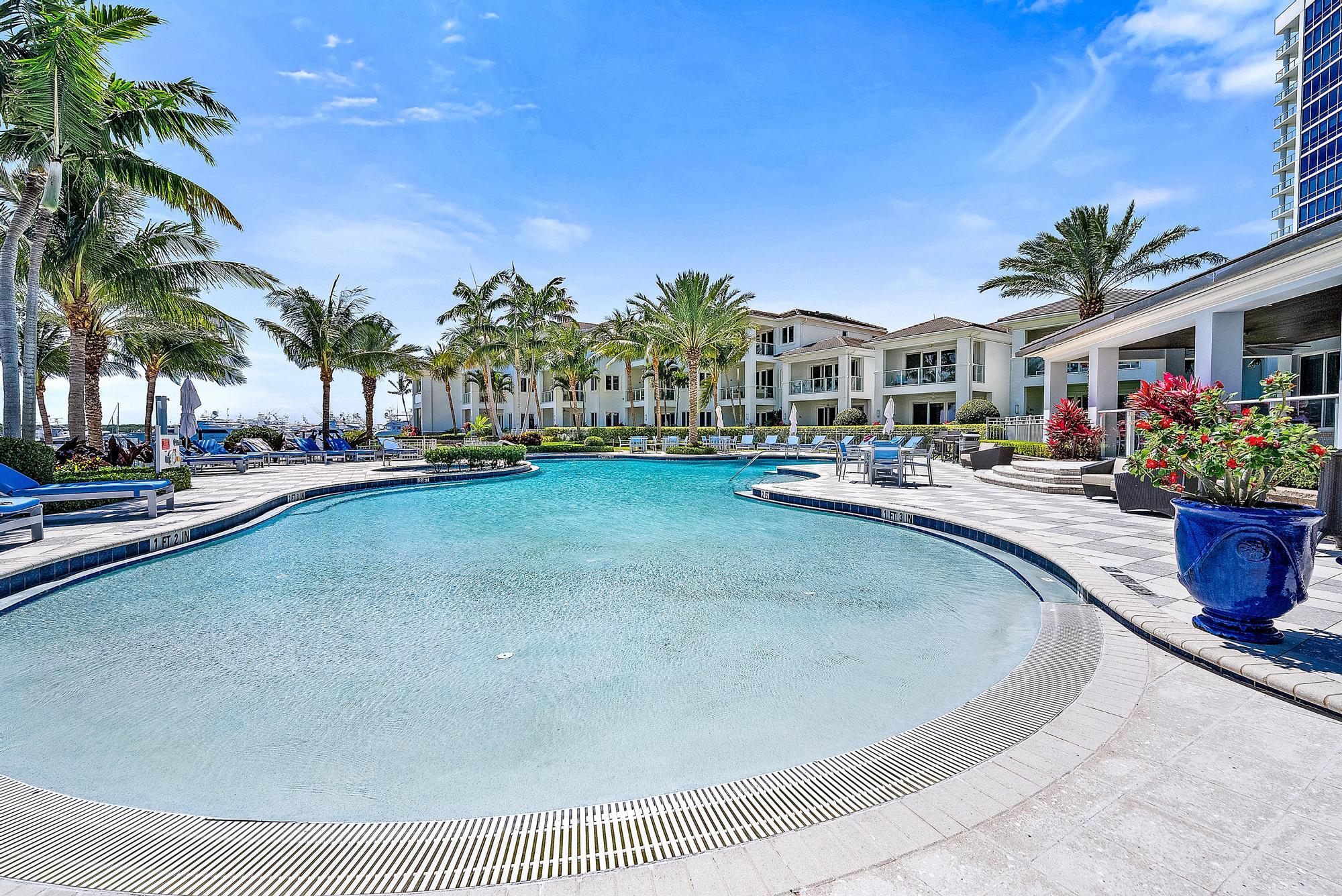 1 Water Clb Way #1604 North Palm Beach, FL 33408