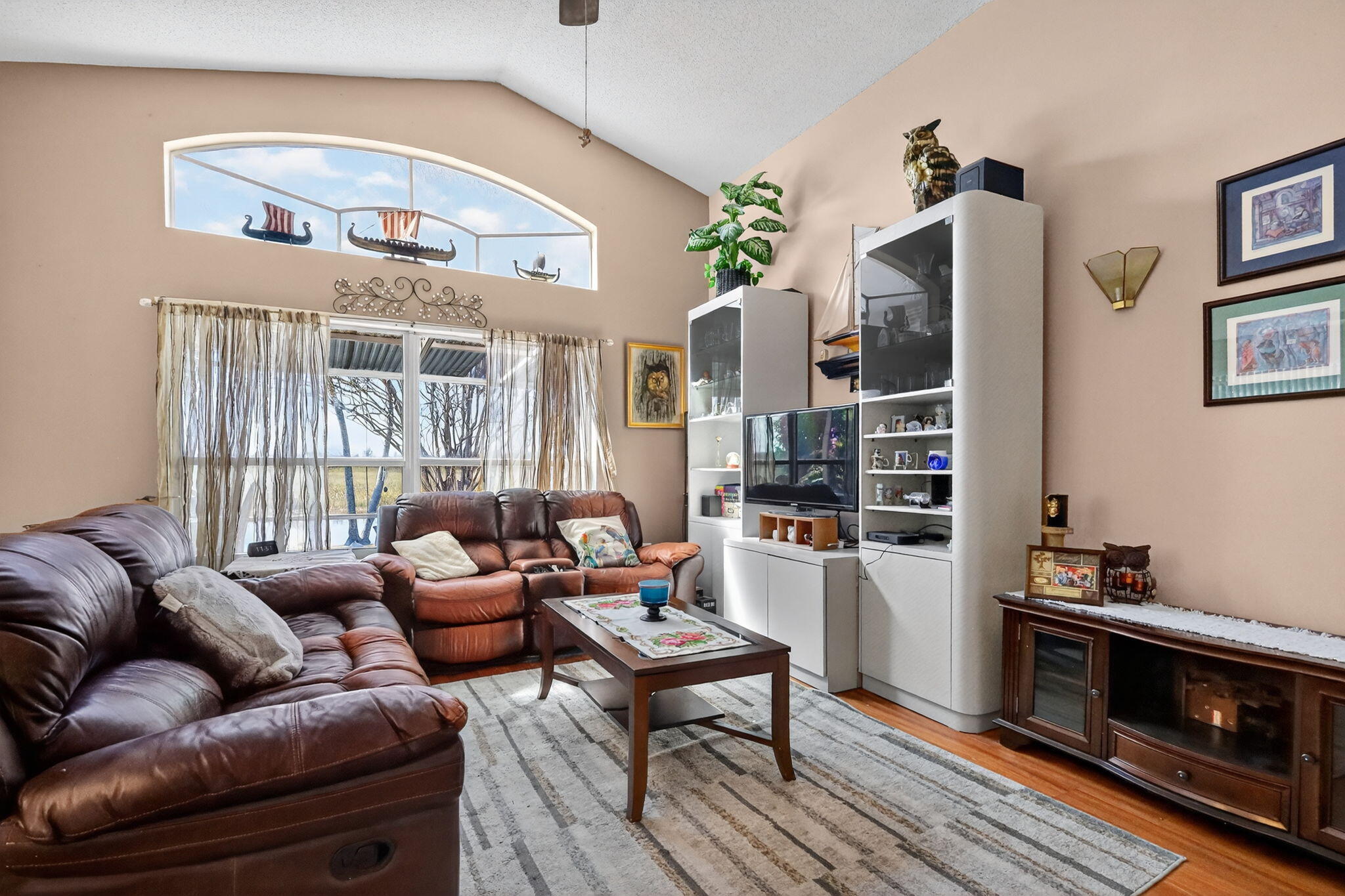 1238 NW 144th Ter Pembroke Pines, FL 33028