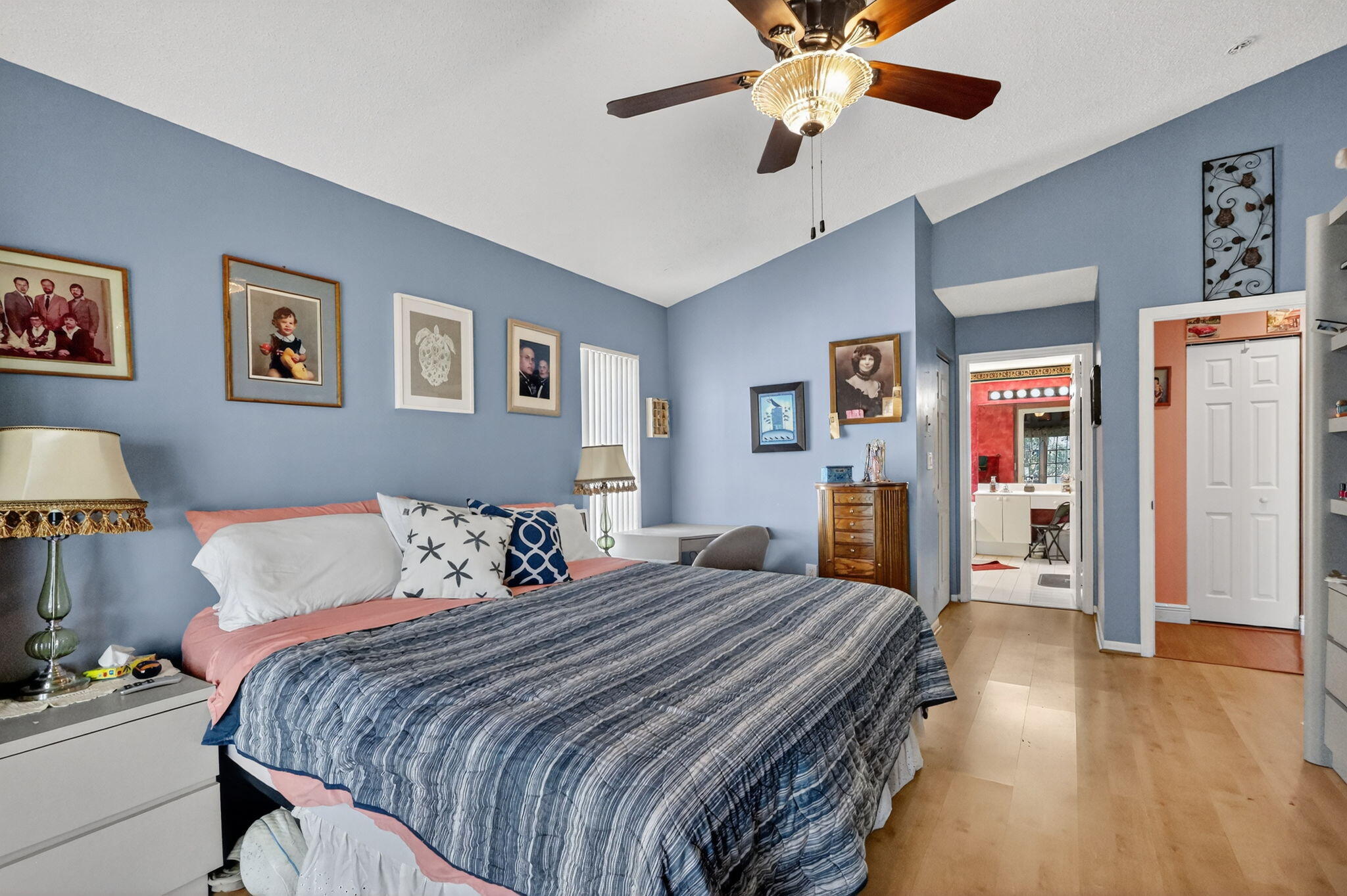 1238 NW 144th Ter Pembroke Pines, FL 33028