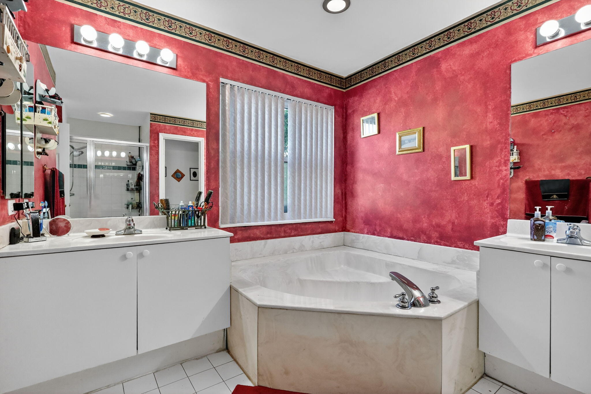 1238 NW 144th Ter Pembroke Pines, FL 33028