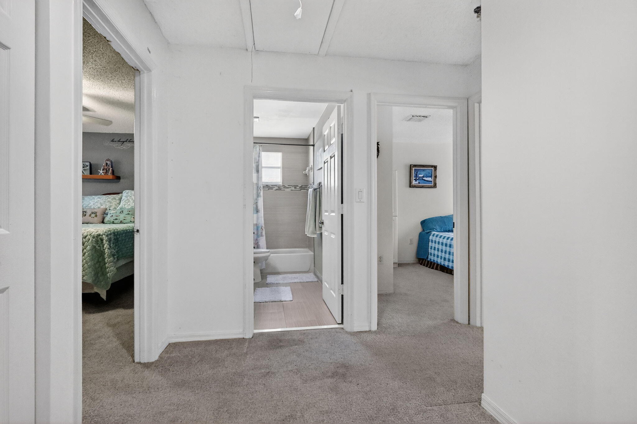 1238 NW 144th Ter Pembroke Pines, FL 33028