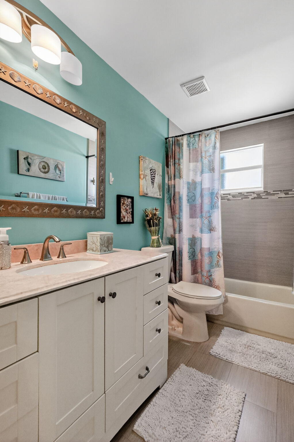 1238 NW 144th Ter Pembroke Pines, FL 33028