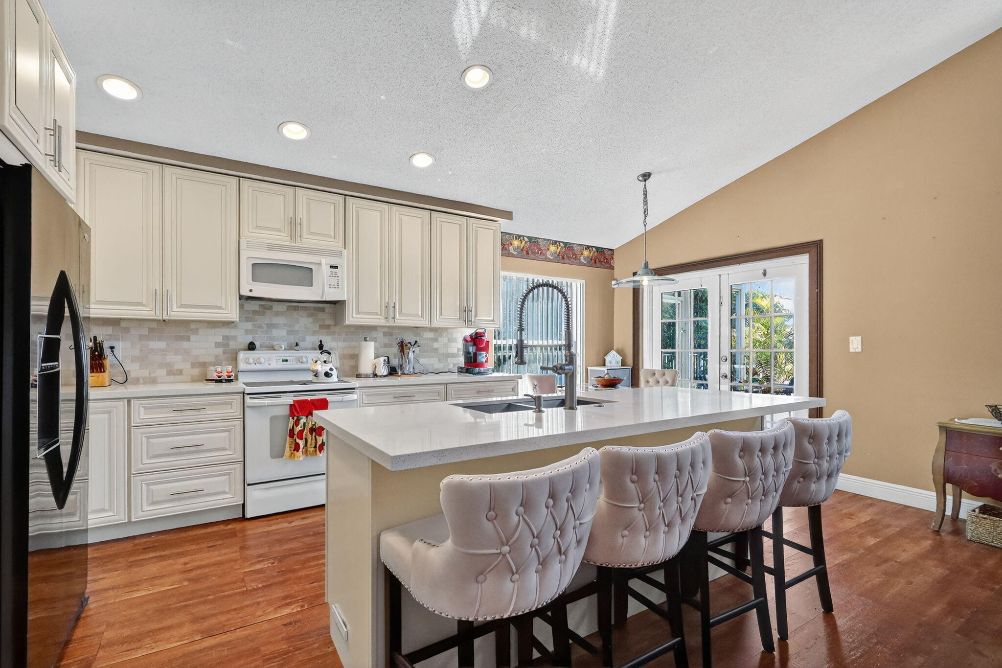 1238 NW 144th Ter Pembroke Pines, FL 33028