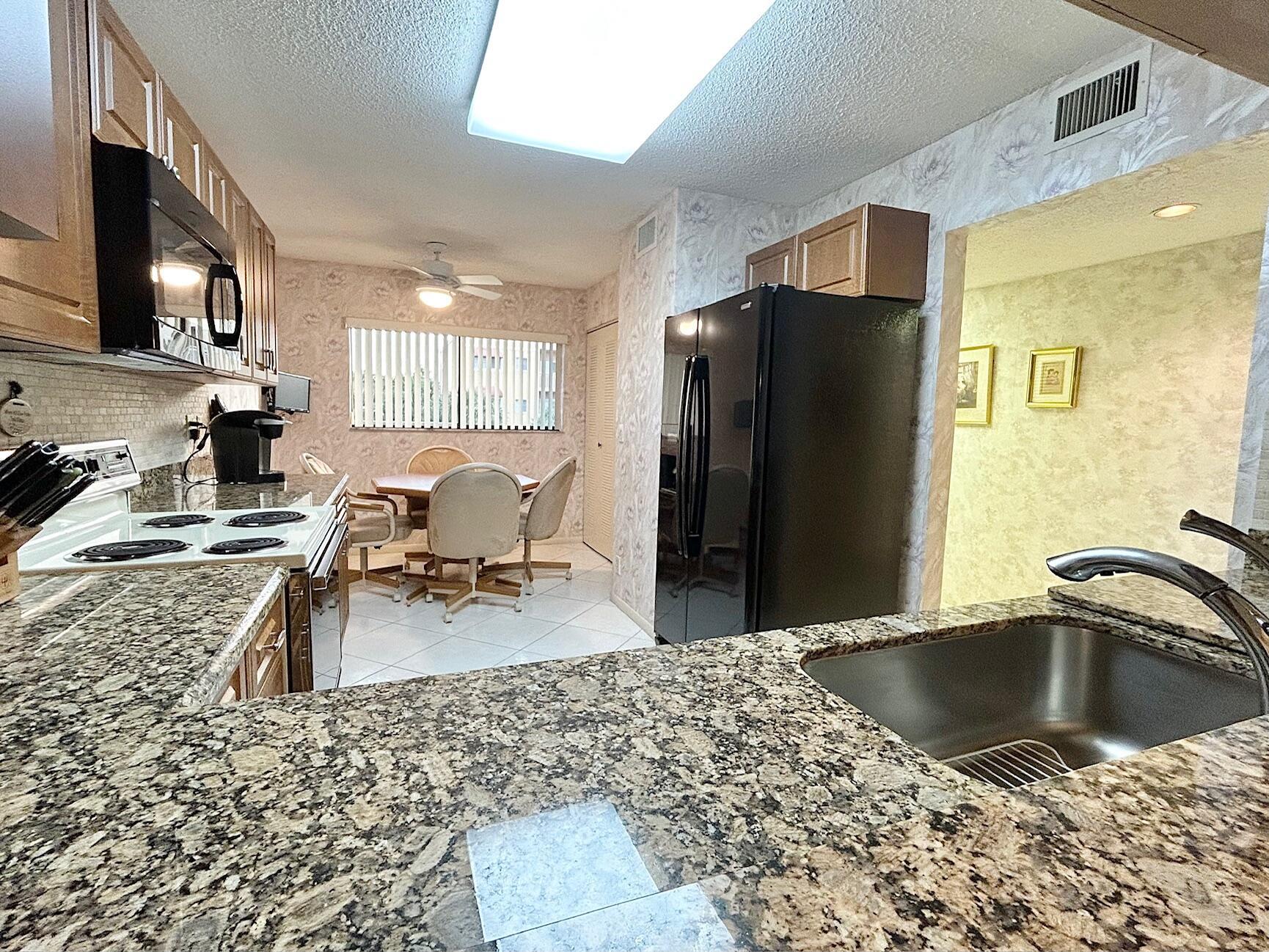 4725 Lucerne Lks Blvd #314 Lake Worth, FL 33467