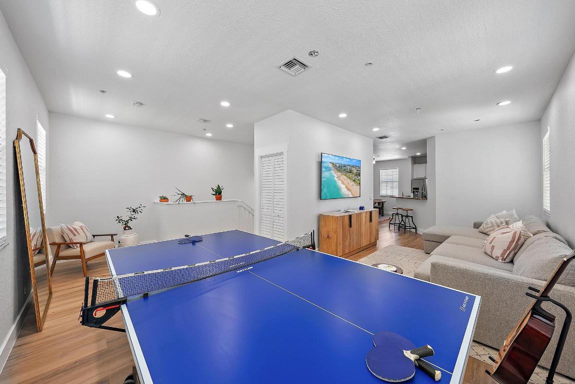 107 Pond Apple #105 Jupiter, FL 33458