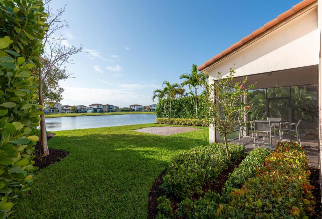 5556 Starfish Rd The Acreage, FL 33470