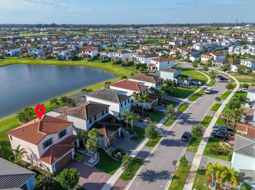 5556 Starfish Rd The Acreage, FL 33470