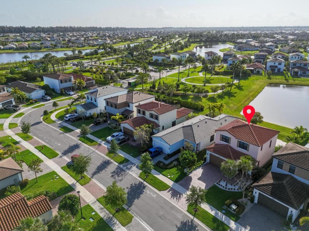 5556 Starfish Rd The Acreage, FL 33470