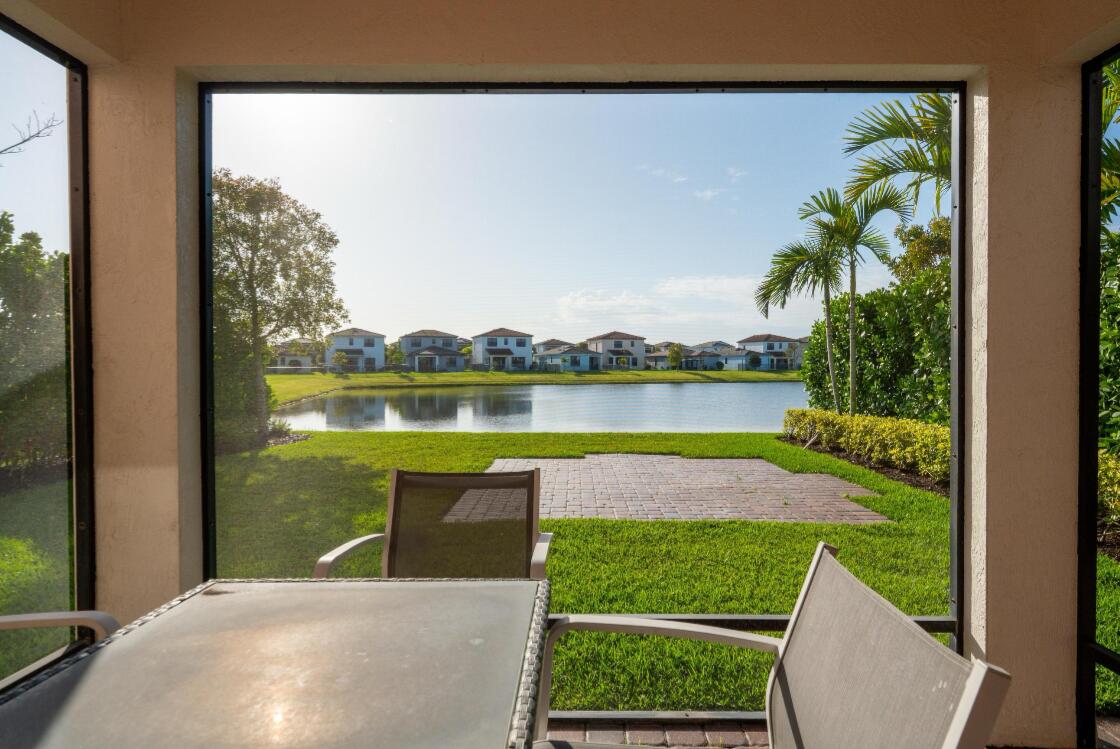 5556 Starfish Rd The Acreage, FL 33470