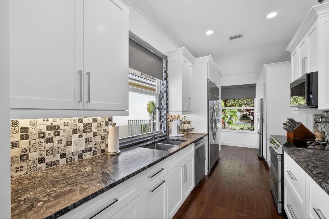 177 Hampton Jupiter, FL 33458