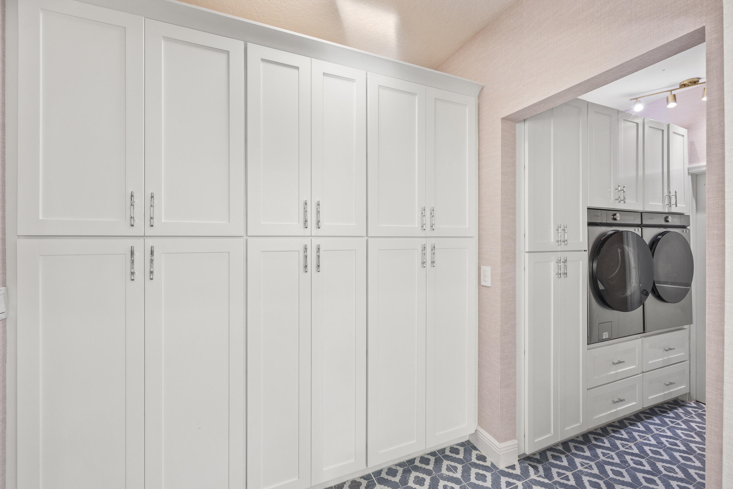 9806 SE Landing Tequesta, FL 33469