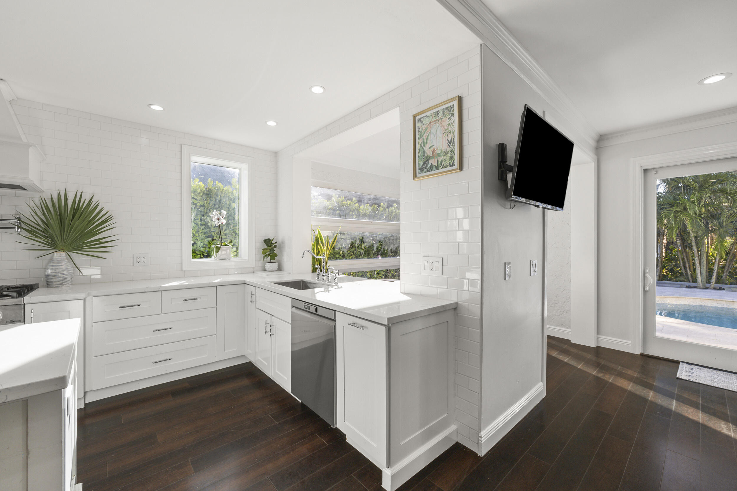 9806 SE Landing Tequesta, FL 33469