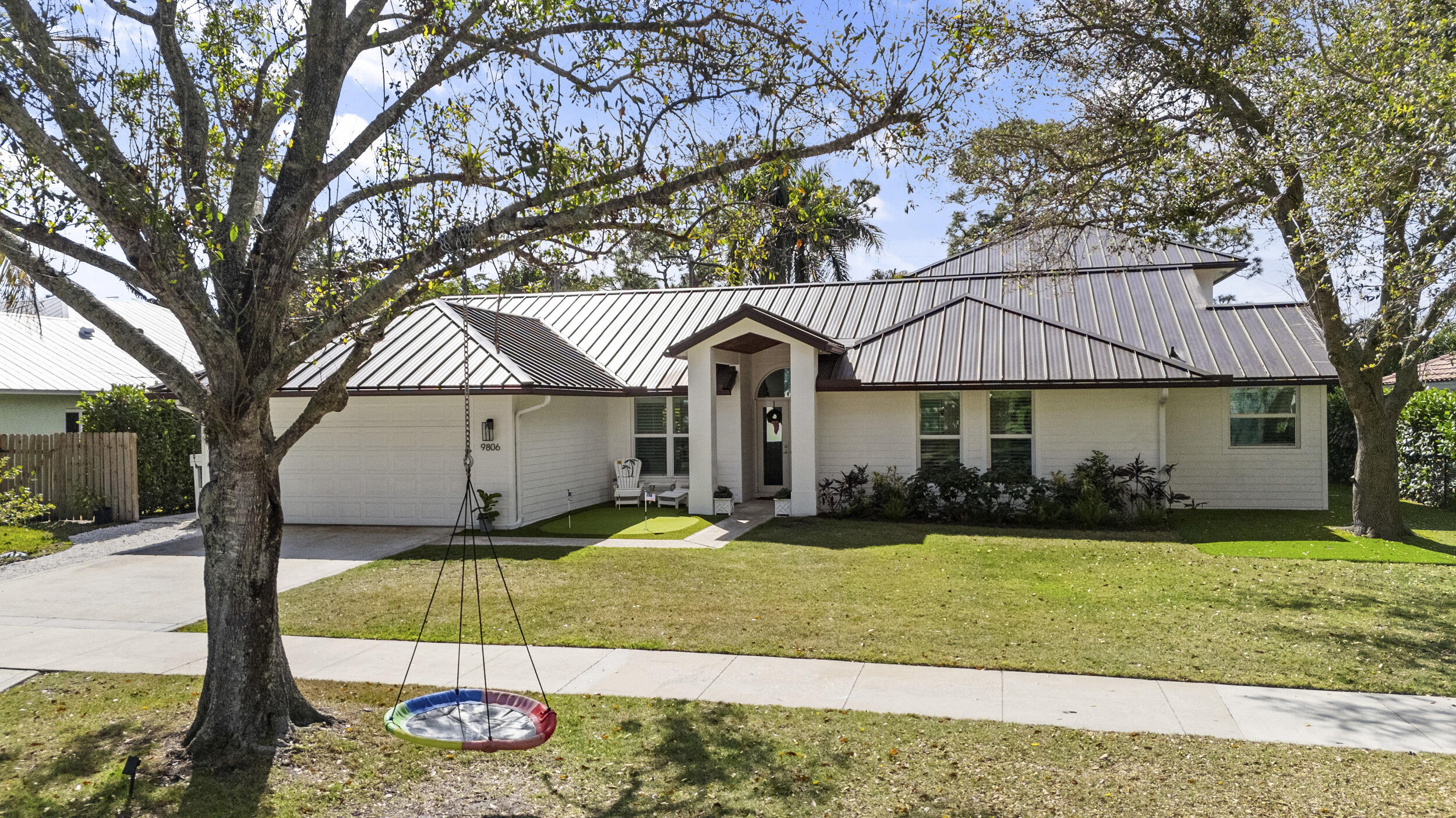 9806 SE Landing Tequesta, FL 33469
