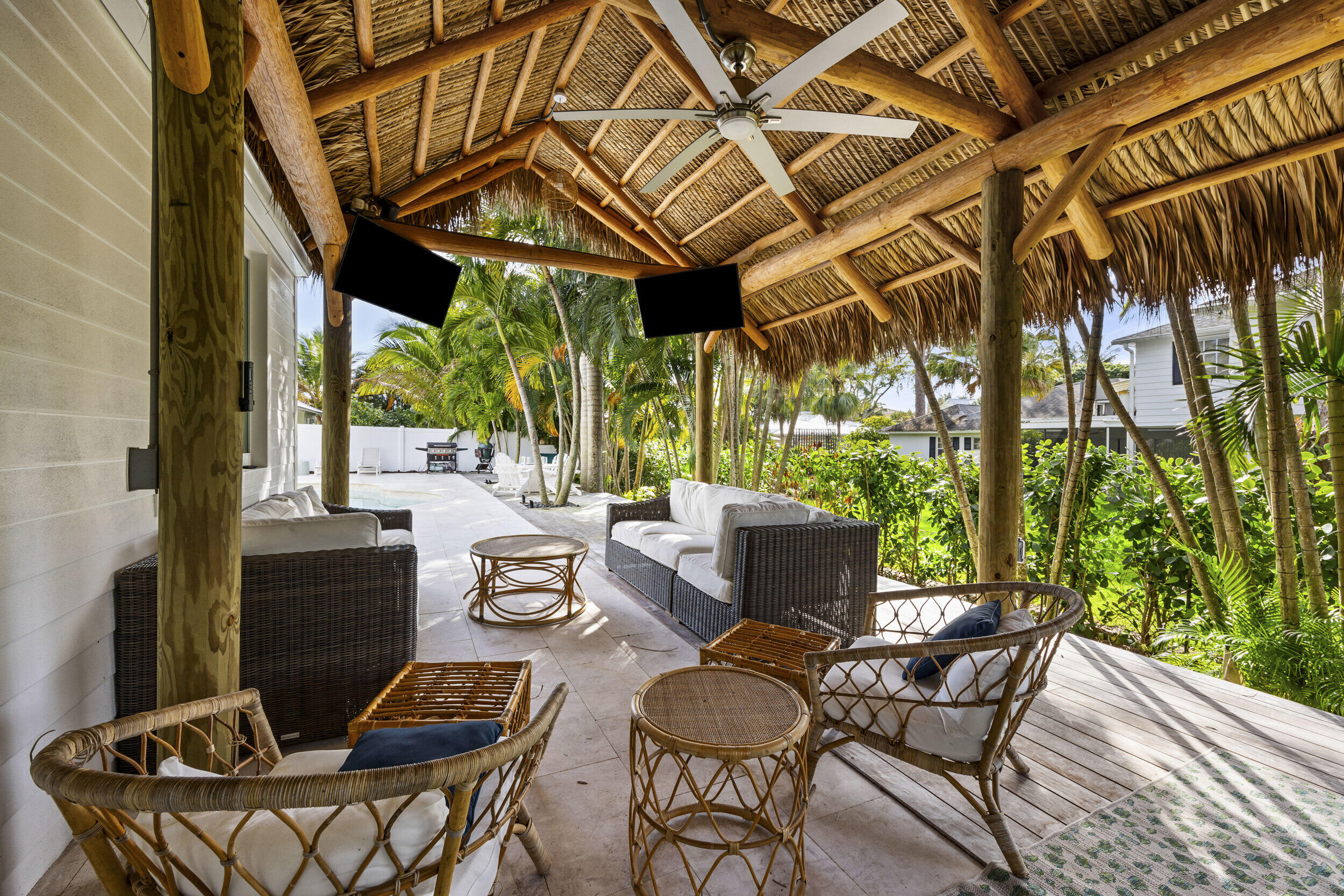 9806 SE Landing Tequesta, FL 33469