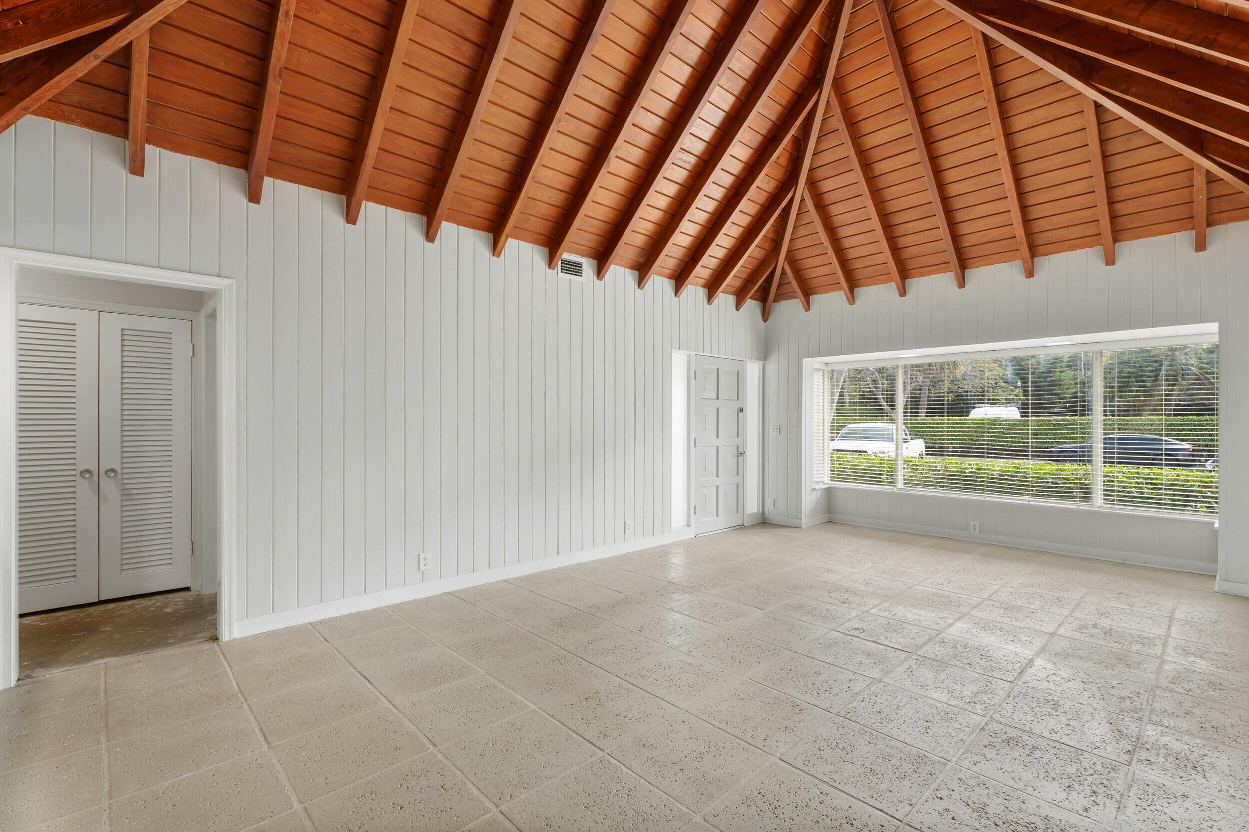 1369 Lands End Rd Manalapan, FL 33462