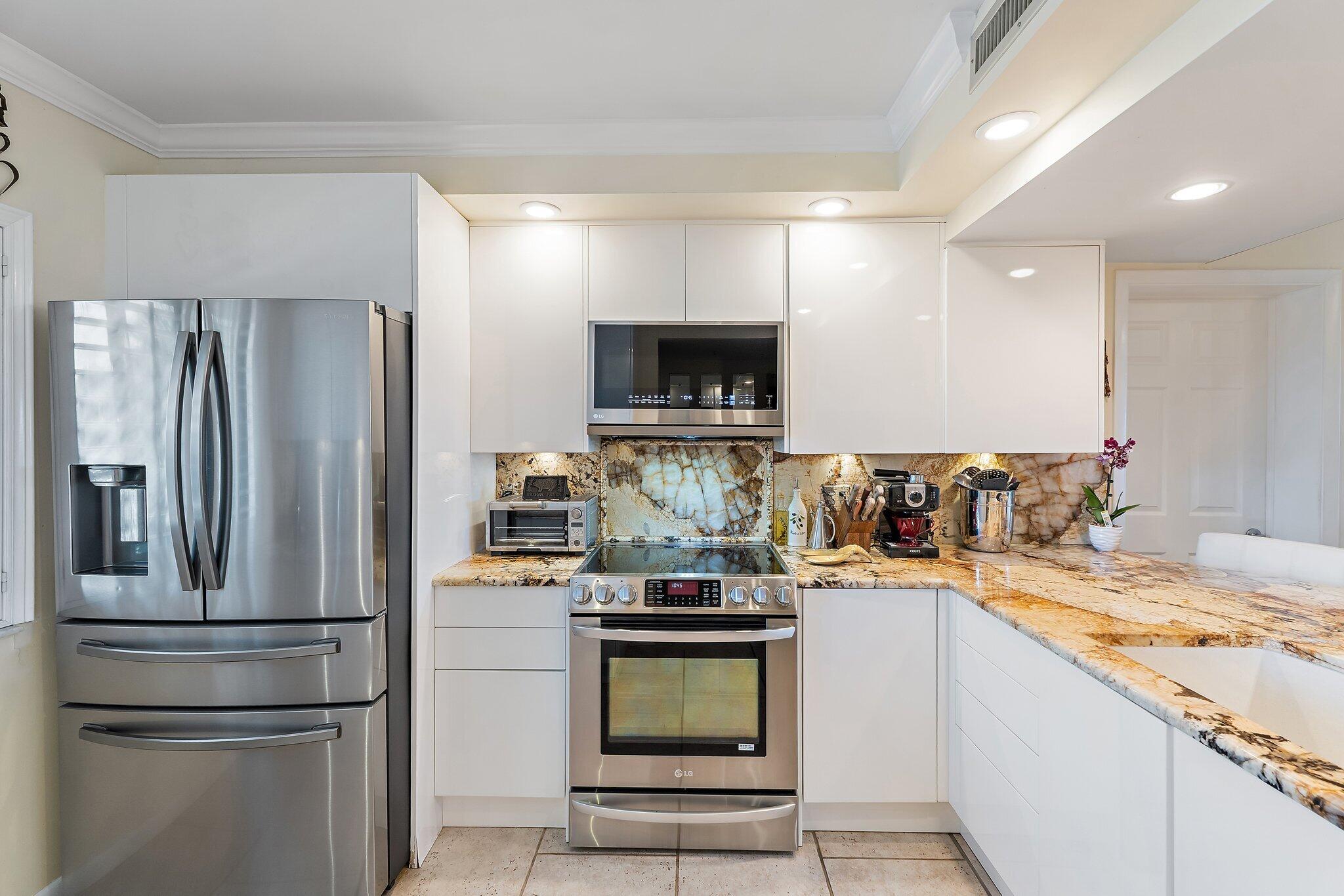 401 Ocean Blfs #402 Jupiter, FL 33477