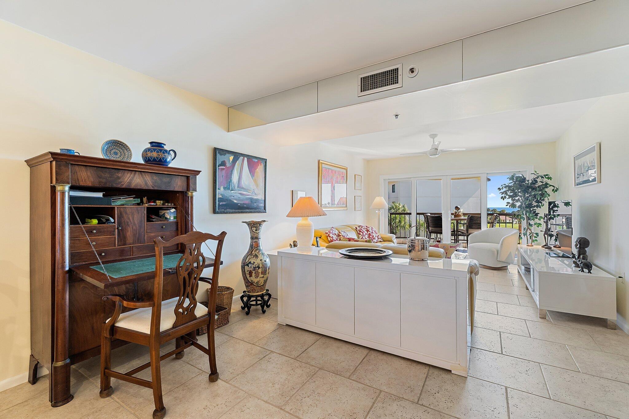 401 Ocean Blfs #402 Jupiter, FL 33477