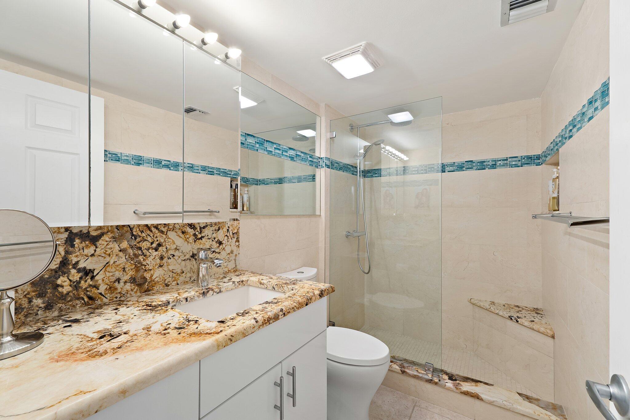 401 Ocean Blfs #402 Jupiter, FL 33477