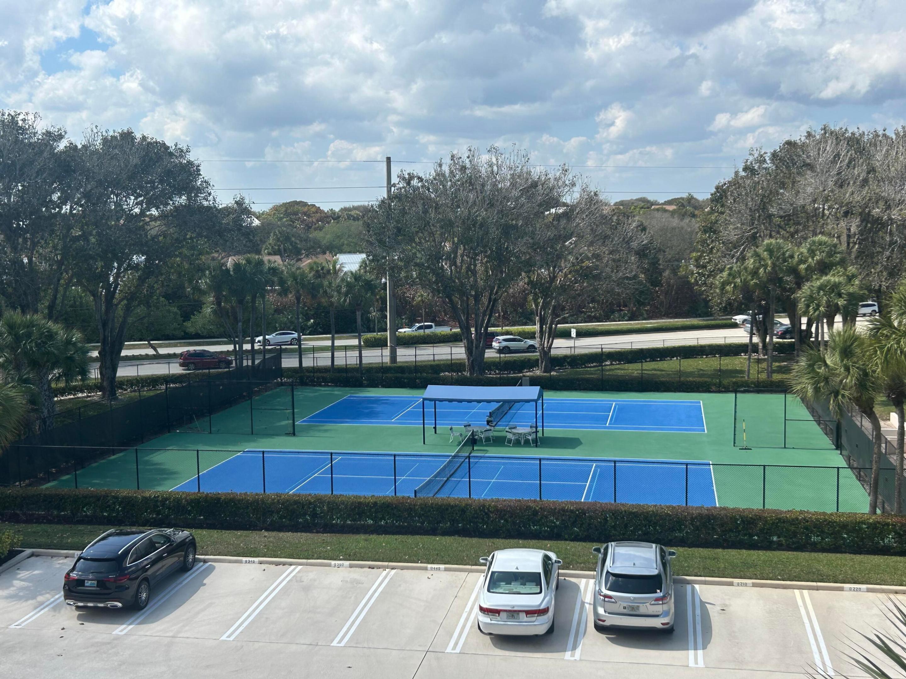 401 Ocean Blfs #402 Jupiter, FL 33477