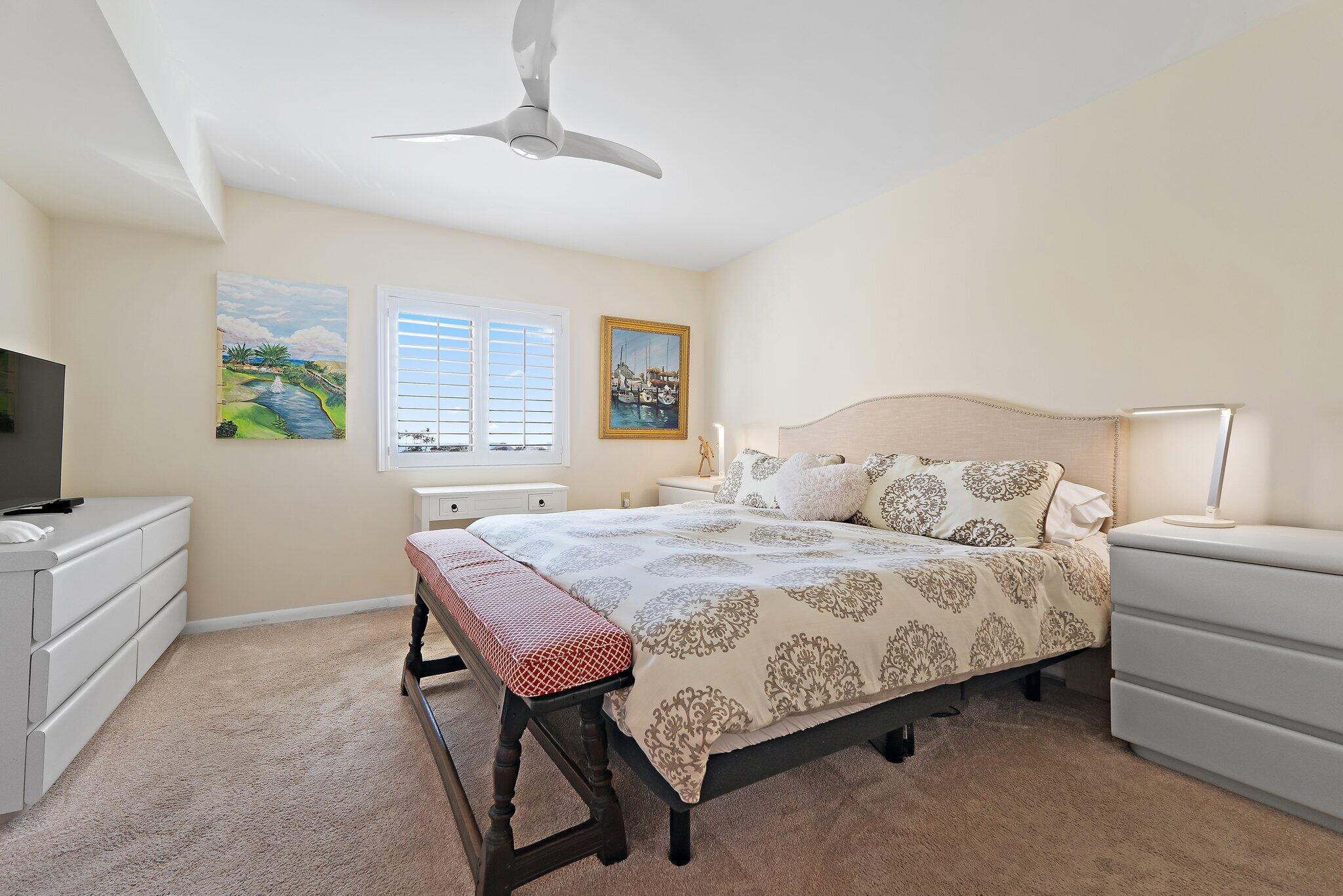 401 Ocean Blfs #402 Jupiter, FL 33477