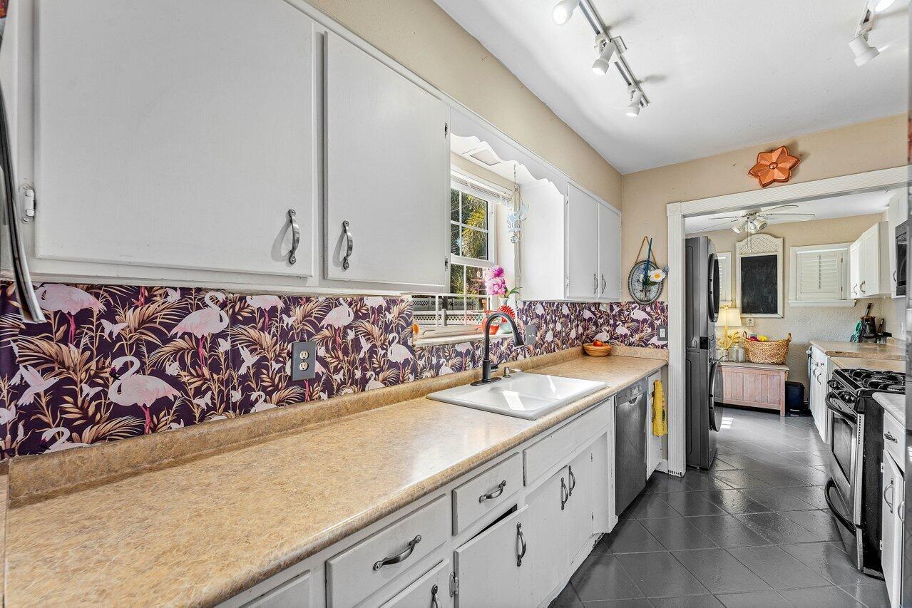 102 NE 22nd Delray Beach, FL 33444