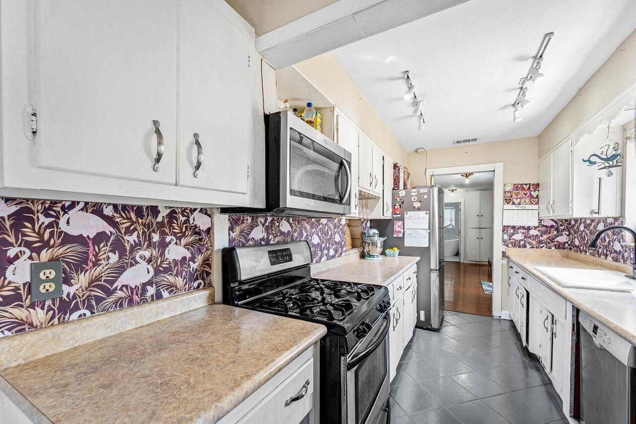 102 NE 22nd Delray Beach, FL 33444