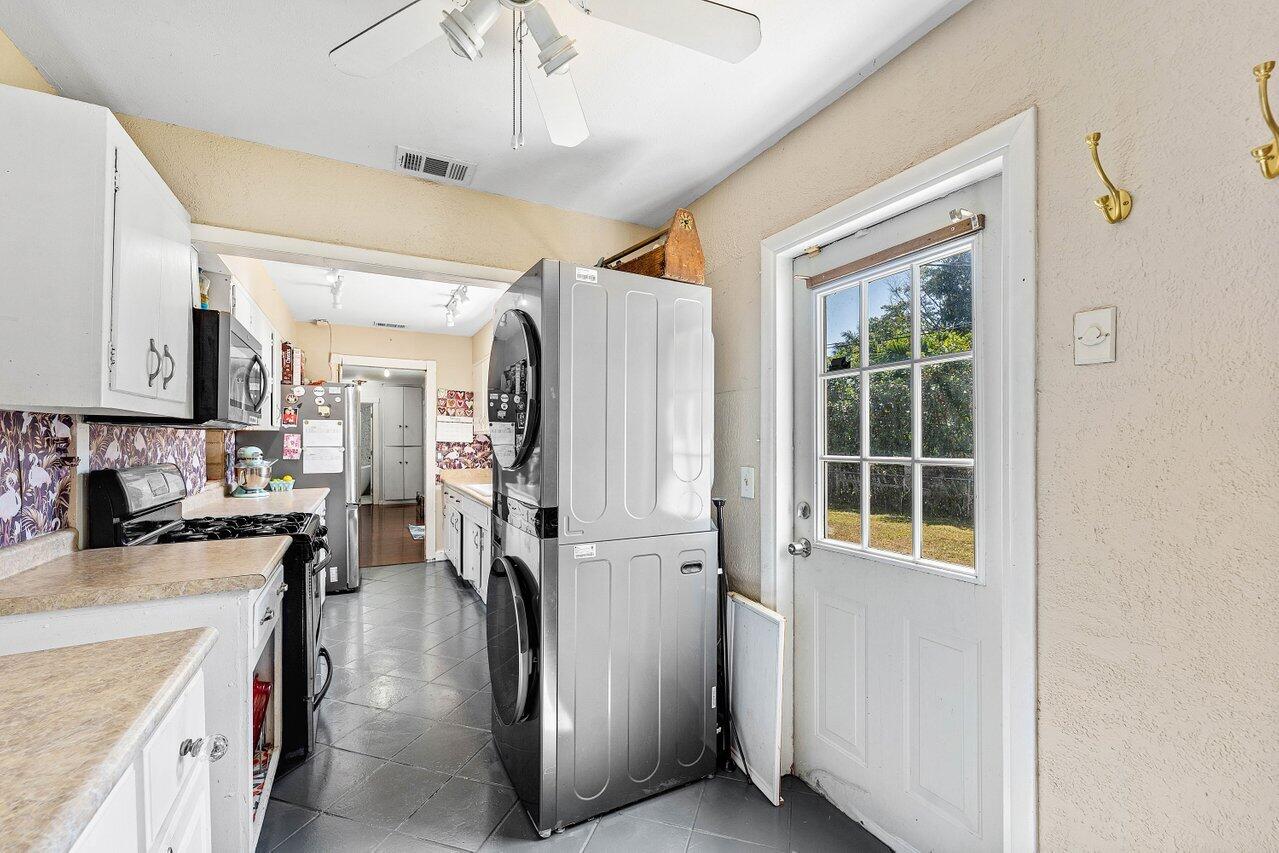 102 NE 22nd Delray Beach, FL 33444