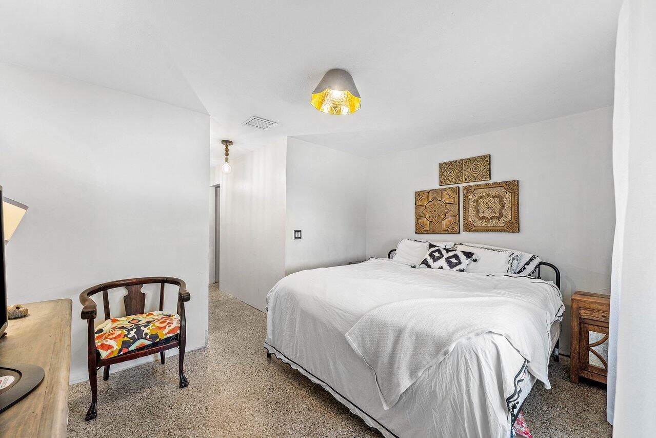 102 NE 22nd Delray Beach, FL 33444