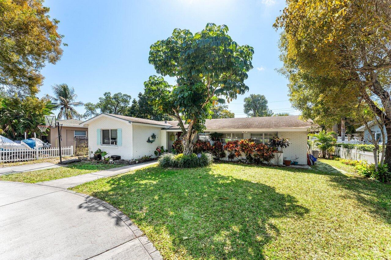 102 NE 22nd Delray Beach, FL 33444