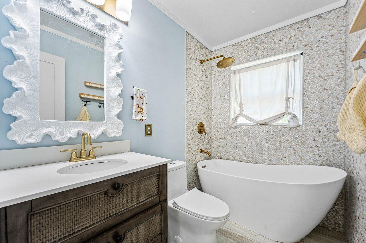 102 NE 22nd Delray Beach, FL 33444