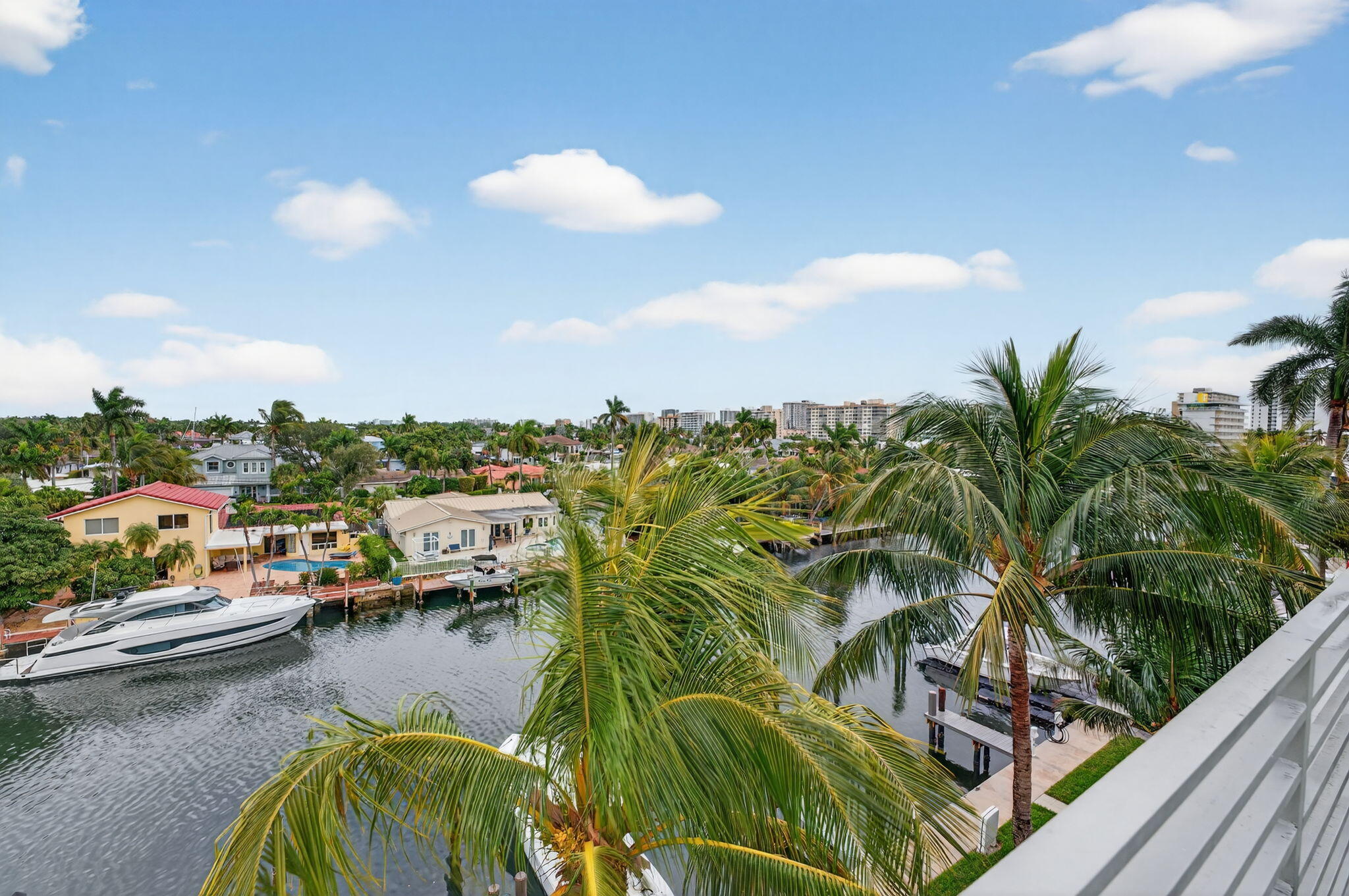 2743 NE 1st Pompano Beach, FL 33062