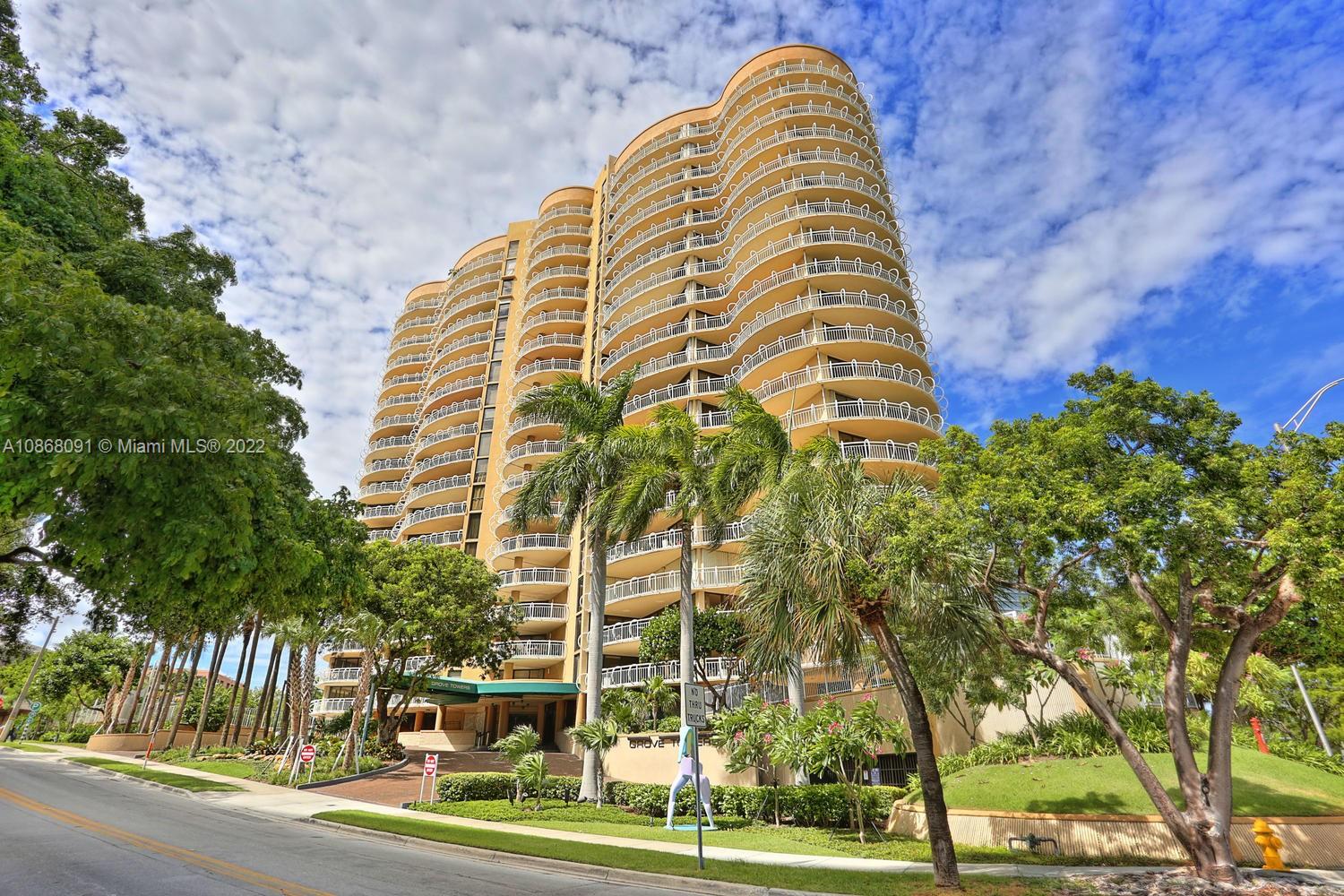 2843 S Bayshore Dr #P4A