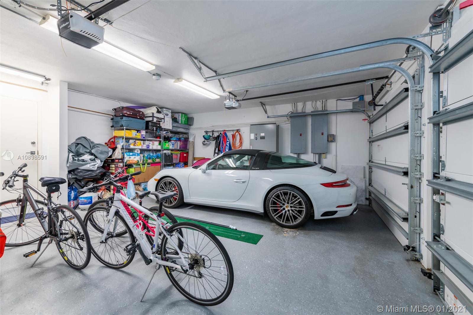 3521 Bayshore Villas Dr Coconut Grove, FL 33133