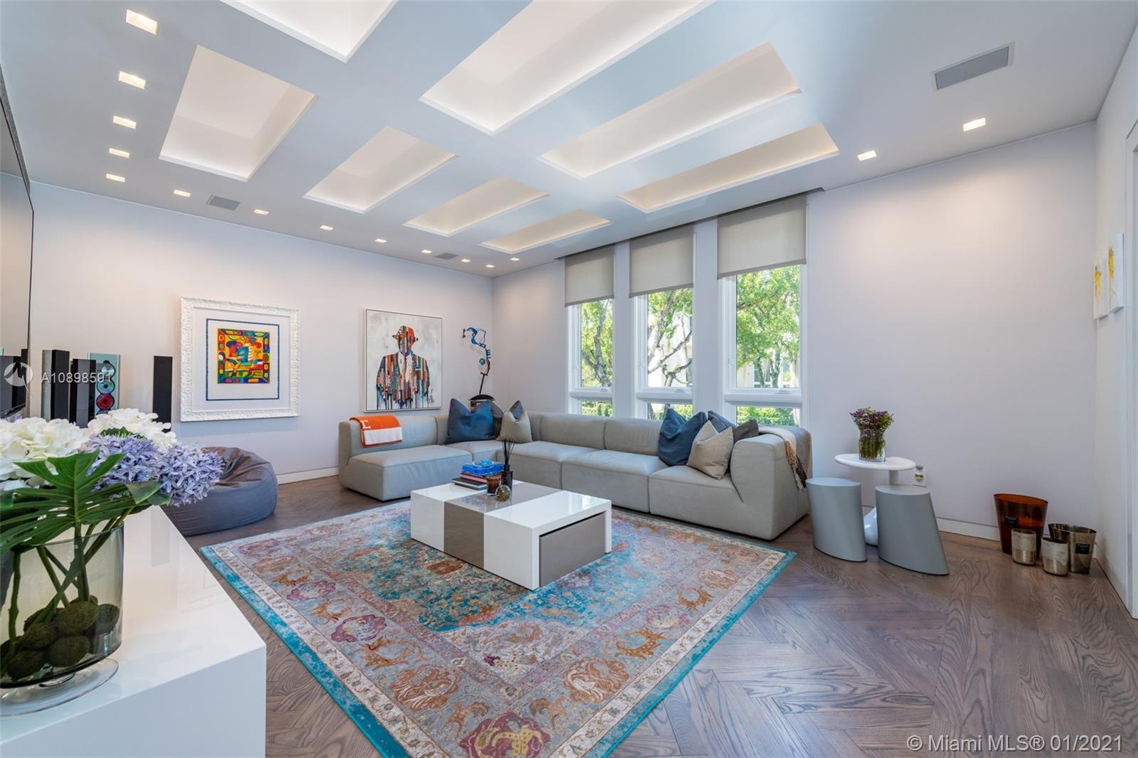 3521 Bayshore Villas Dr Coconut Grove, FL 33133