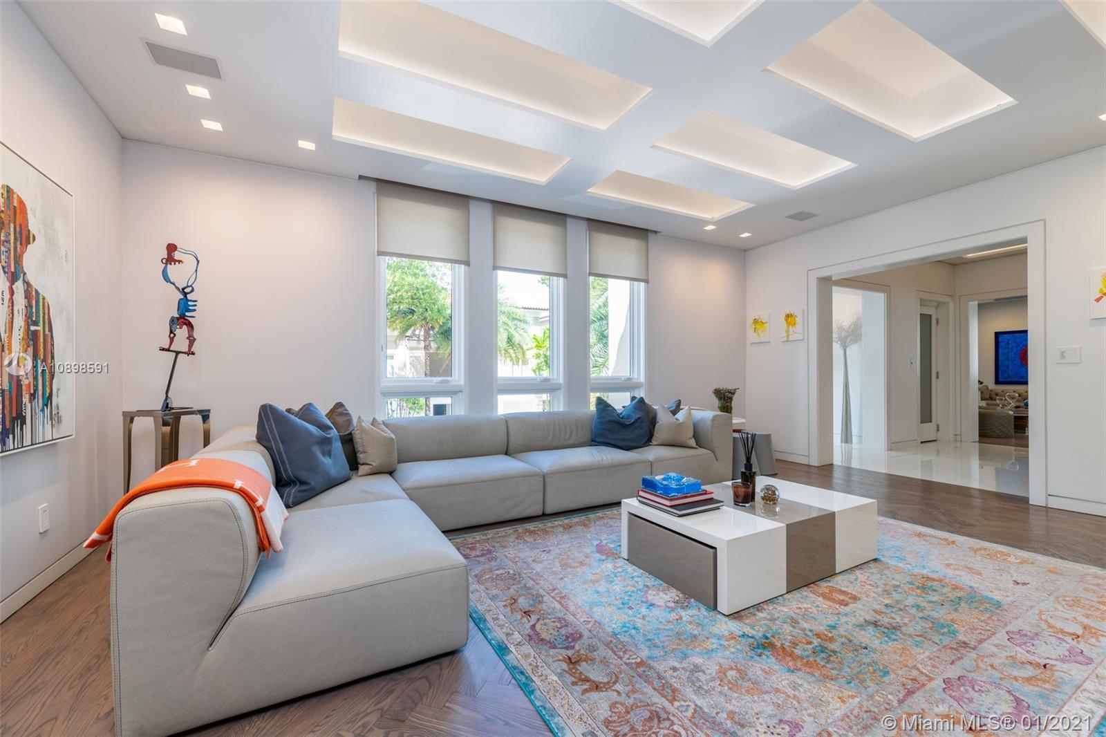 3521 Bayshore Villas Dr Coconut Grove, FL 33133