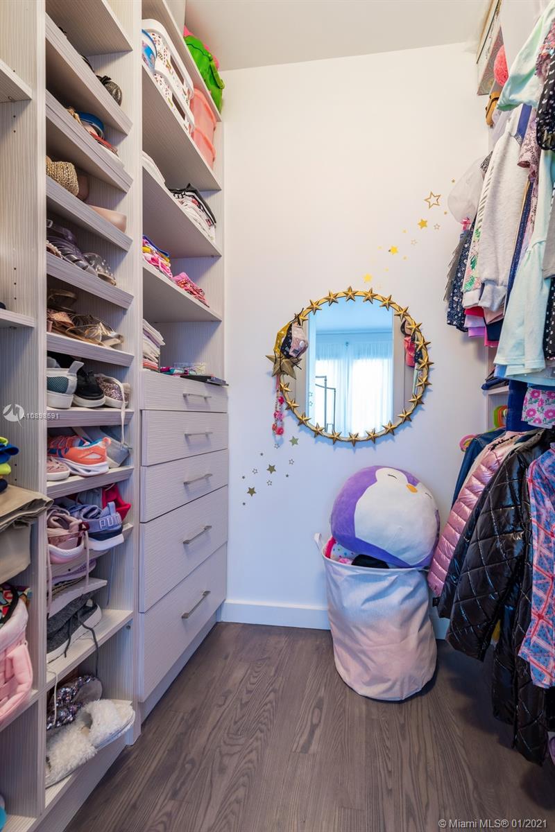 3521 Bayshore Villas Dr Coconut Grove, FL 33133