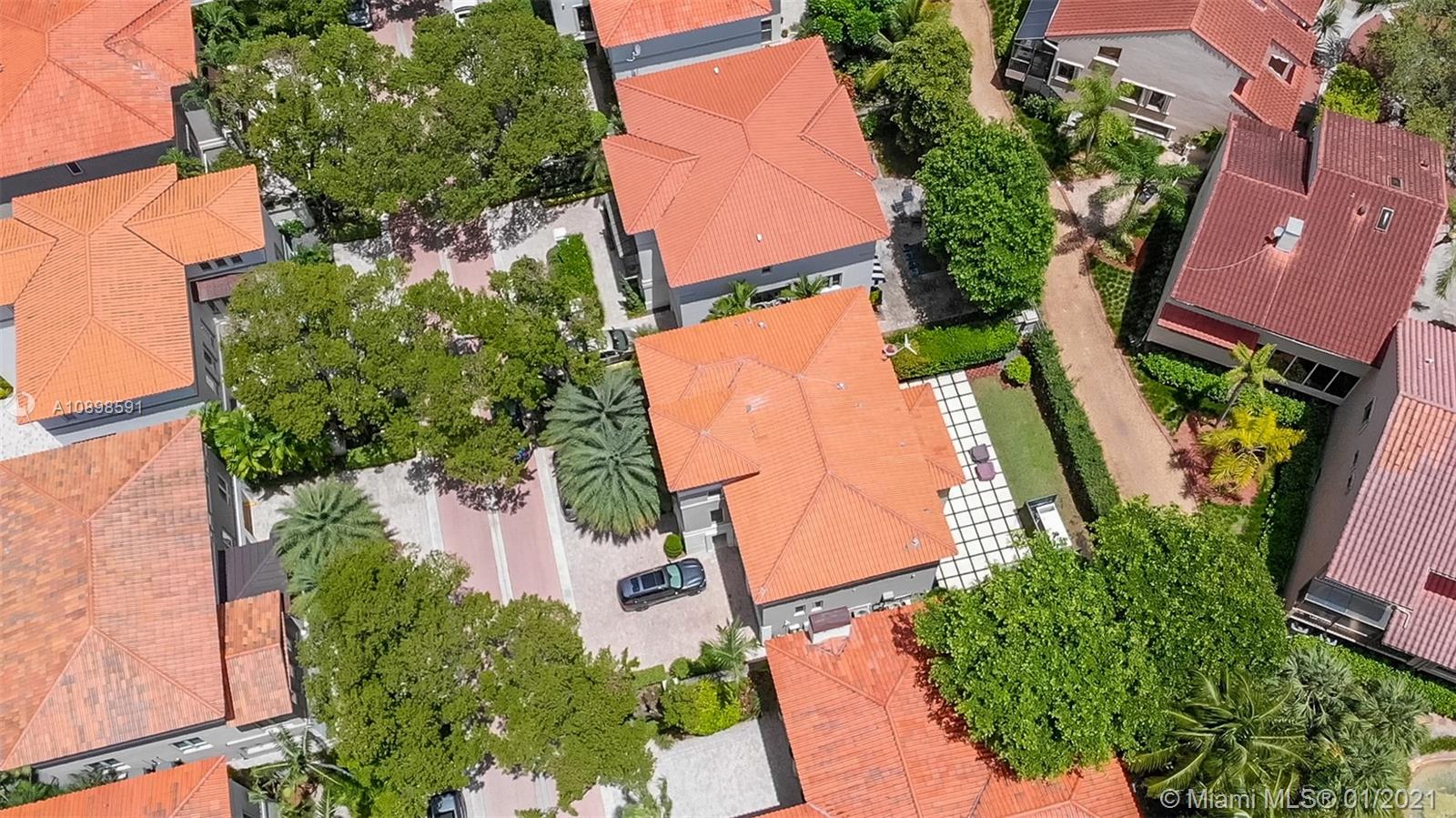 3521 Bayshore Villas Dr Coconut Grove, FL 33133