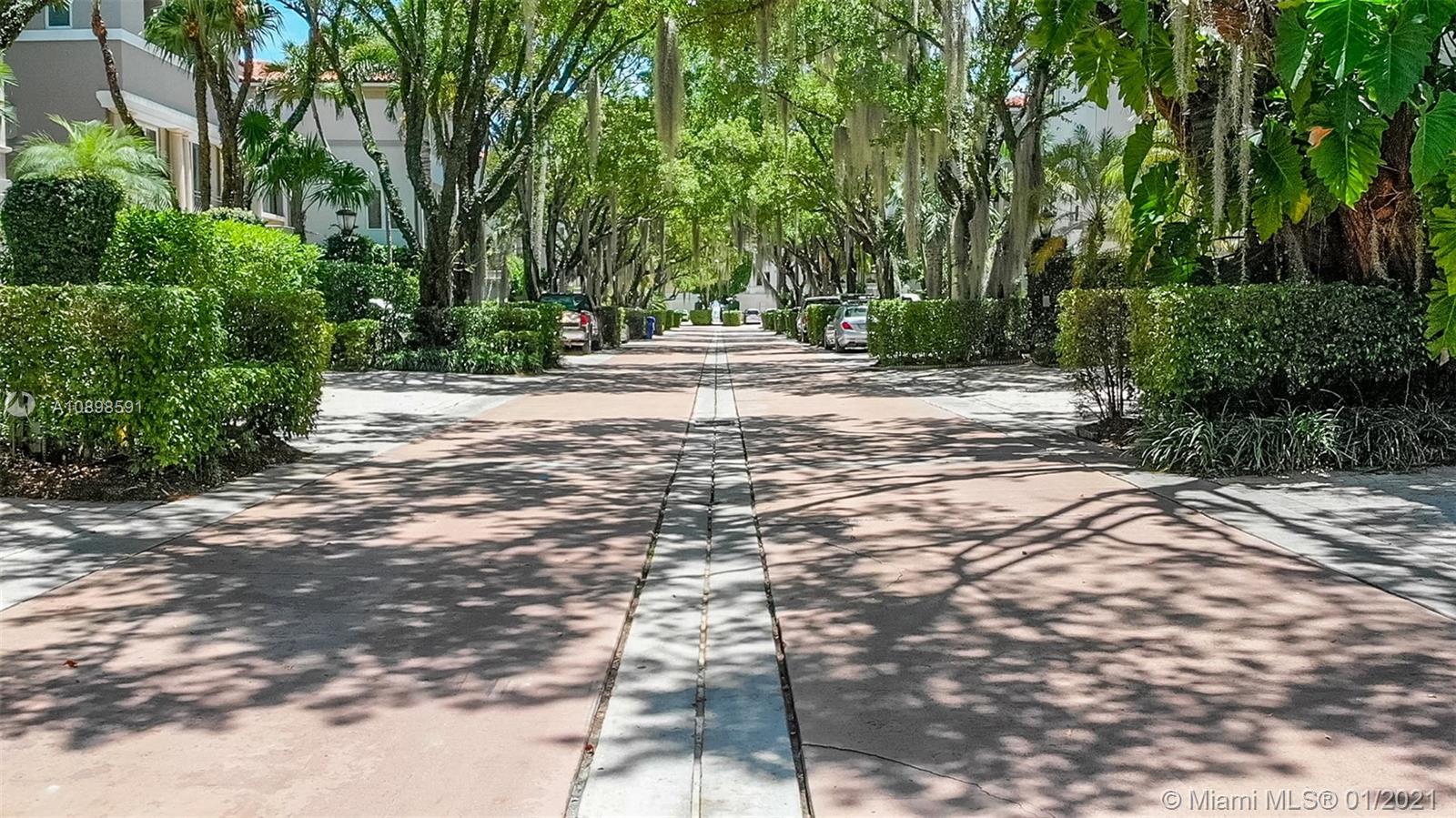 3521 Bayshore Villas Dr Coconut Grove, FL 33133