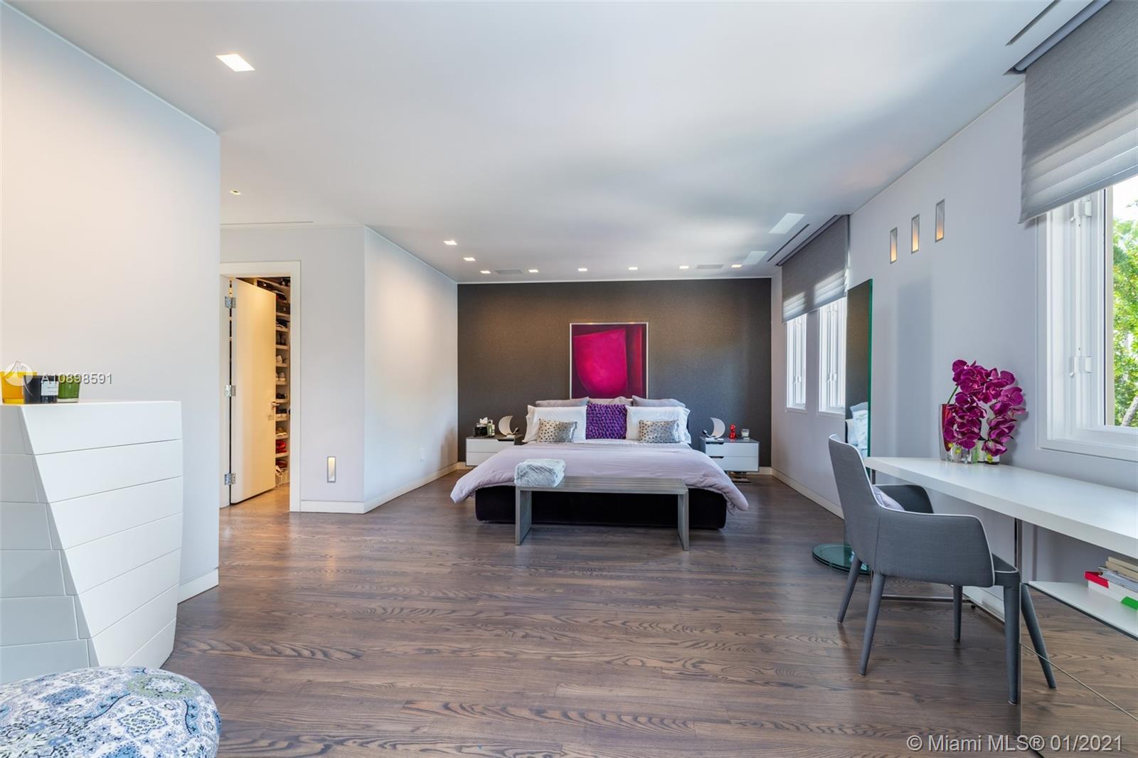 3521 Bayshore Villas Dr Coconut Grove, FL 33133