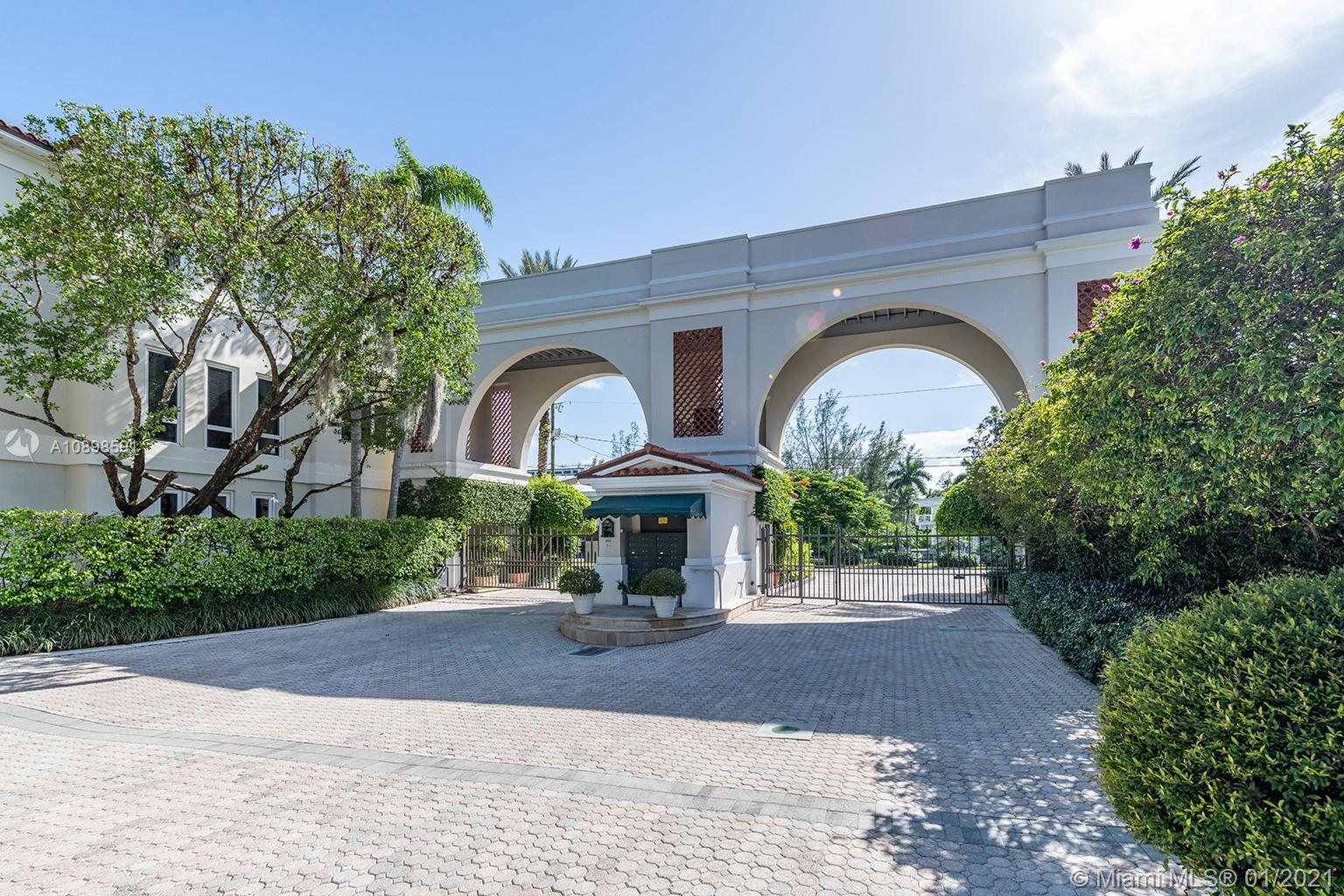 3521 Bayshore Villas Dr Coconut Grove, FL 33133