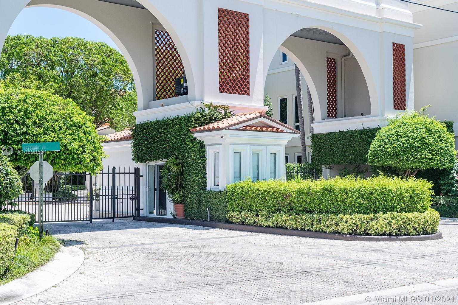 3521 Bayshore Villas Dr Coconut Grove, FL 33133