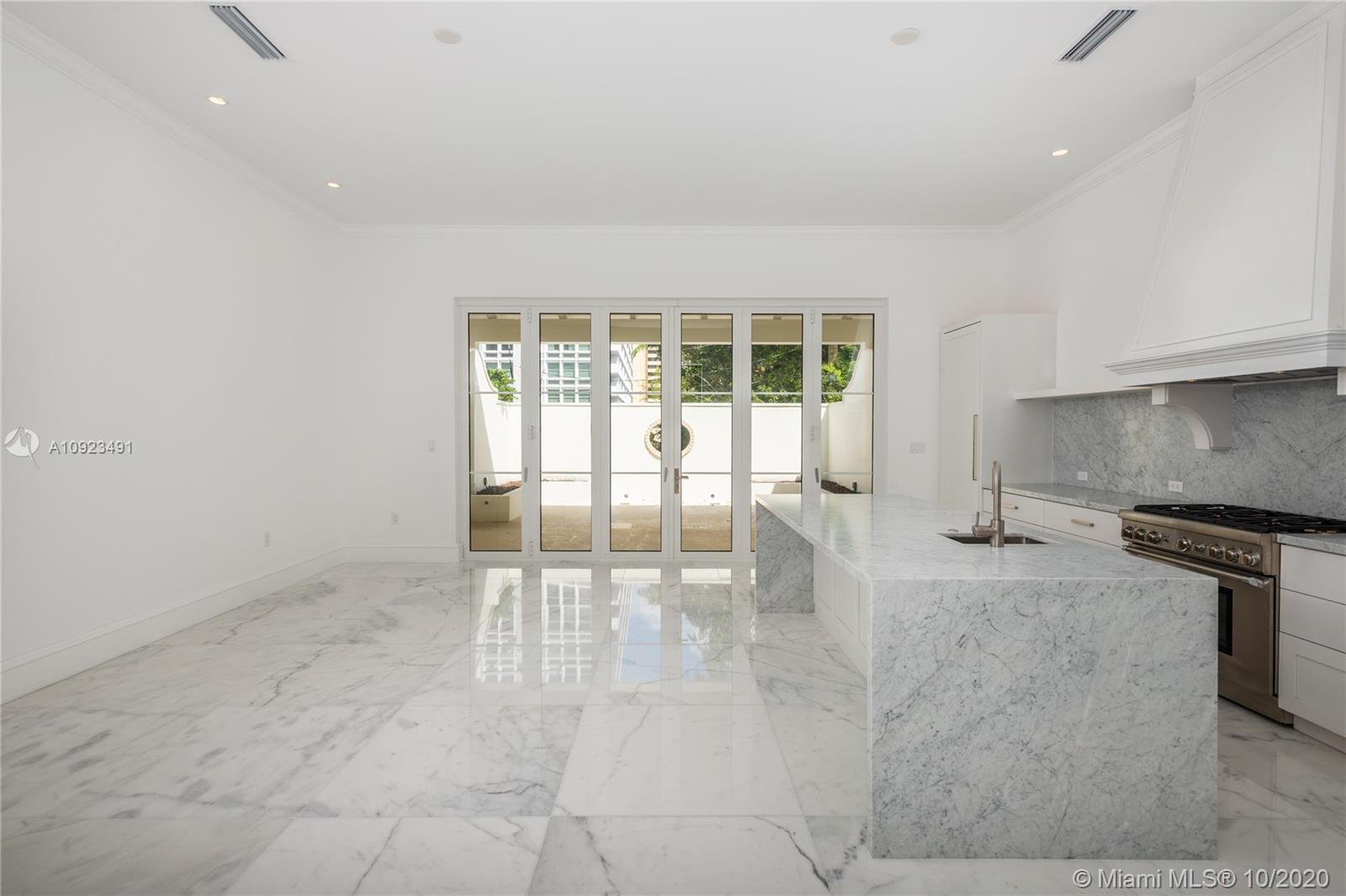 2517 Anderson Rd #5 Coral Gables, FL 33134